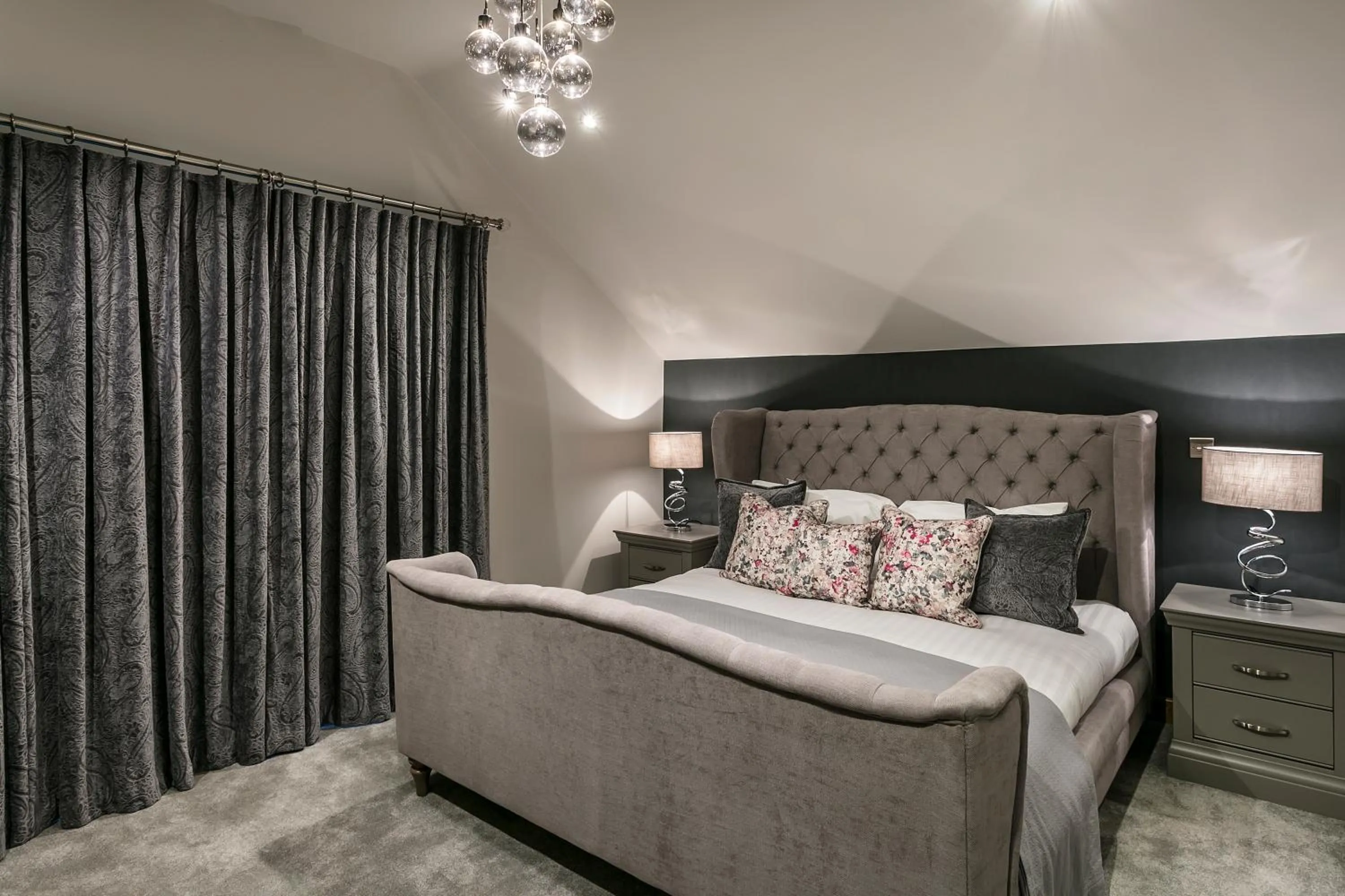 Bedroom, Bed in The Gamekeeper's Inn