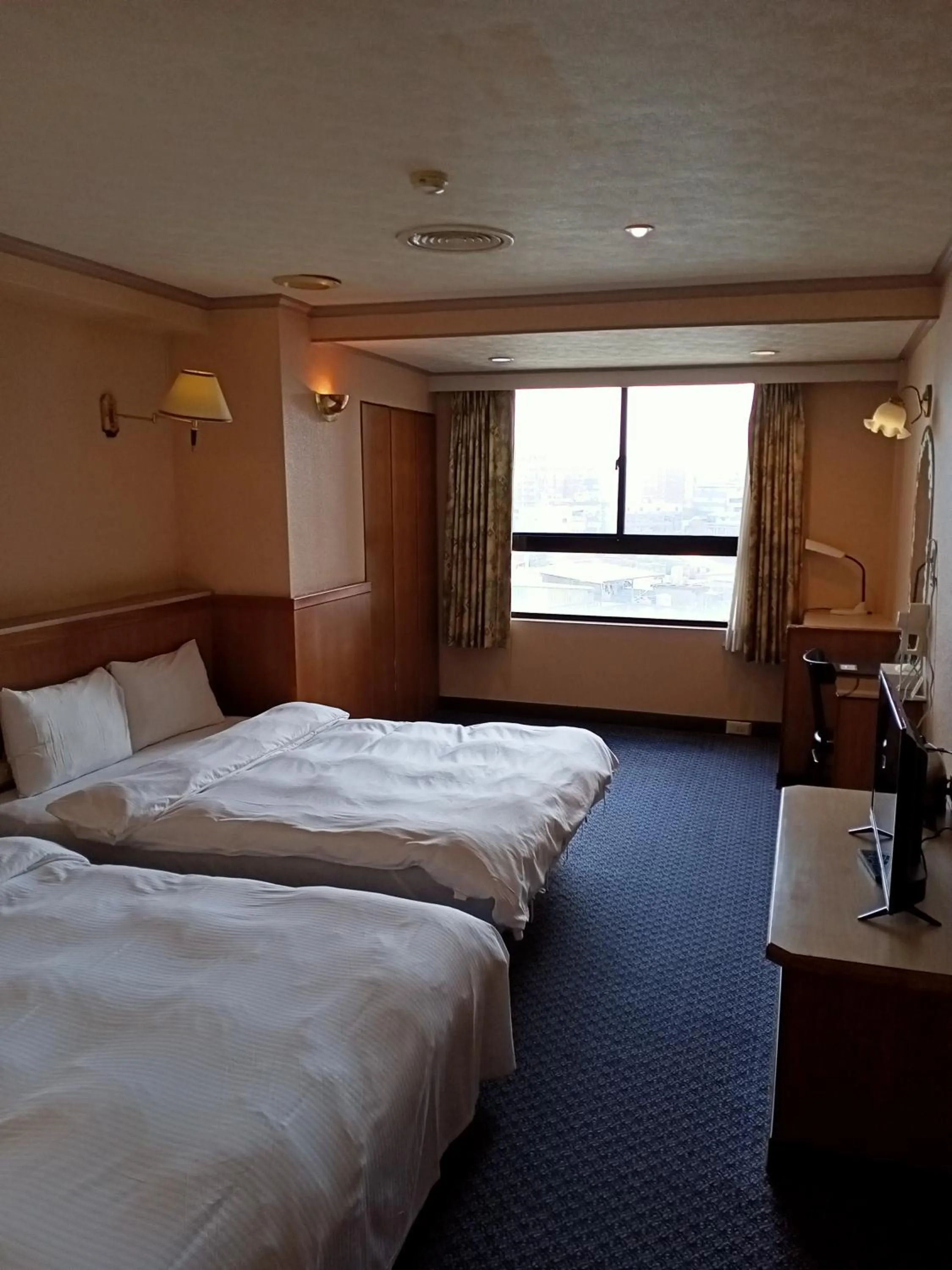 Photo of the whole room, Bed in Chungli Business Hotel