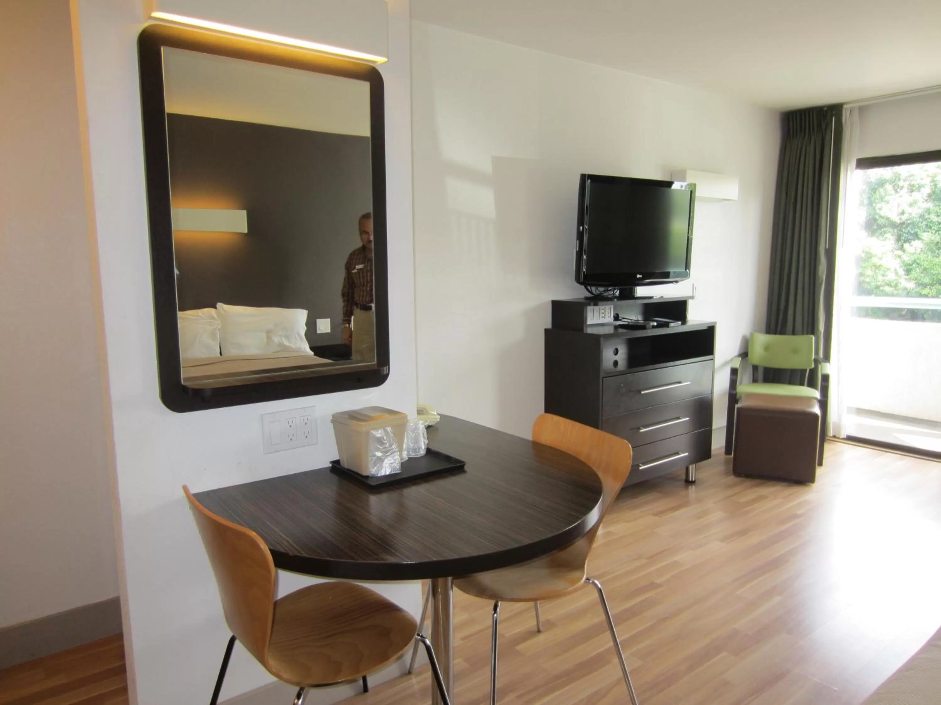 Day in Studio 6-Concord, CA