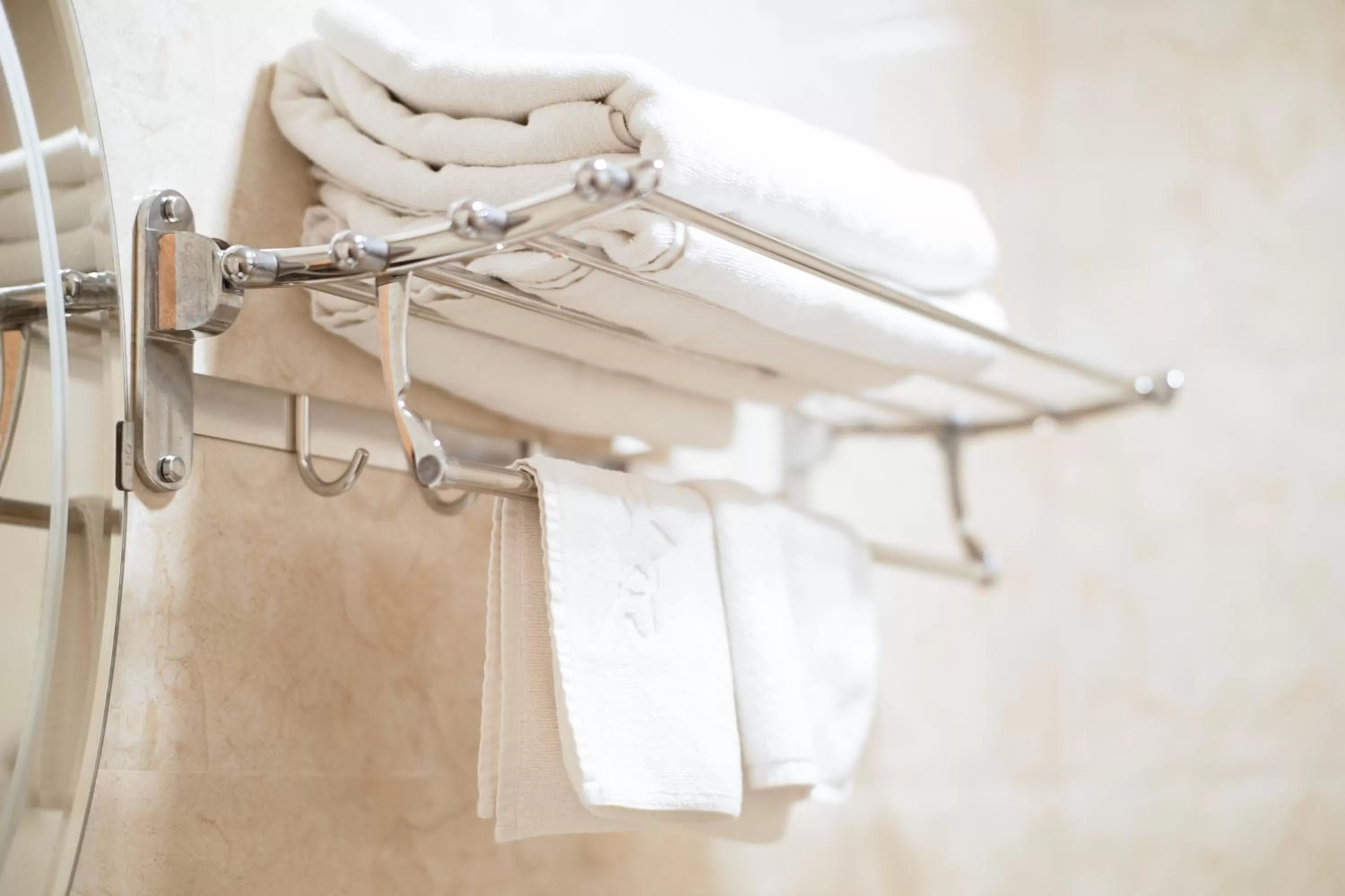 HaLong Starlight Inn & Travel