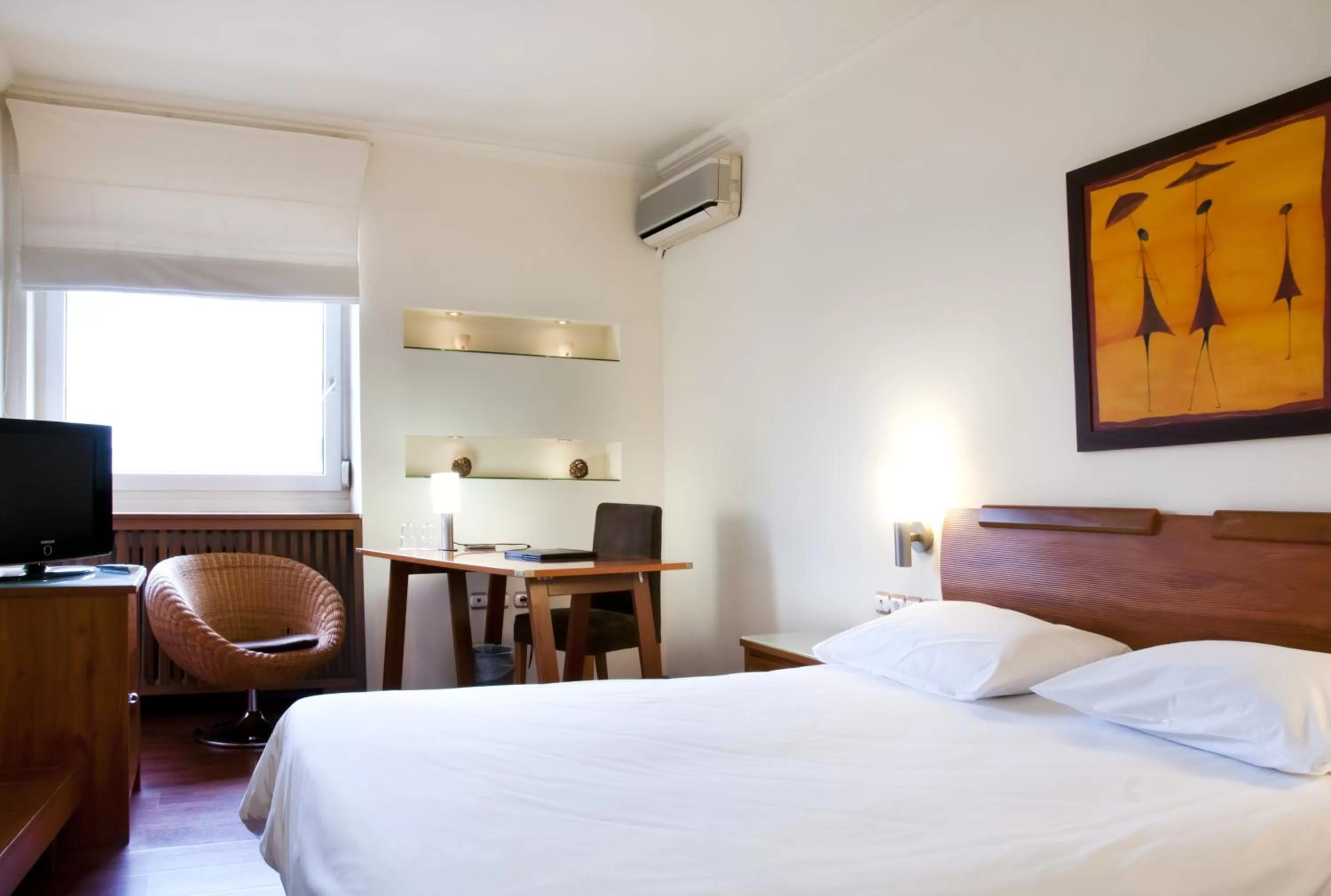 Bed in Capsis Hotel Thessaloniki