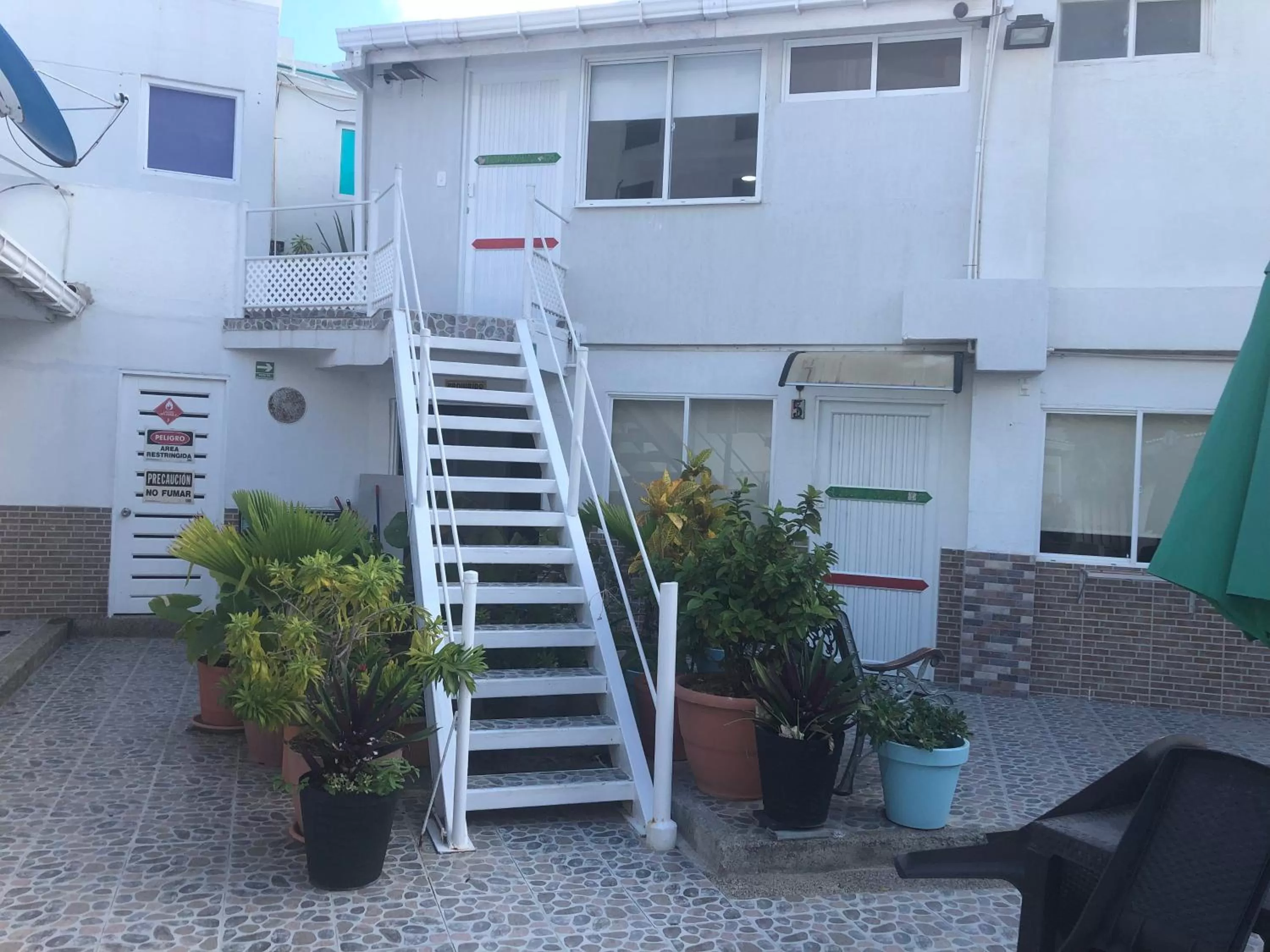 Inner courtyard view in Villa San Miguel