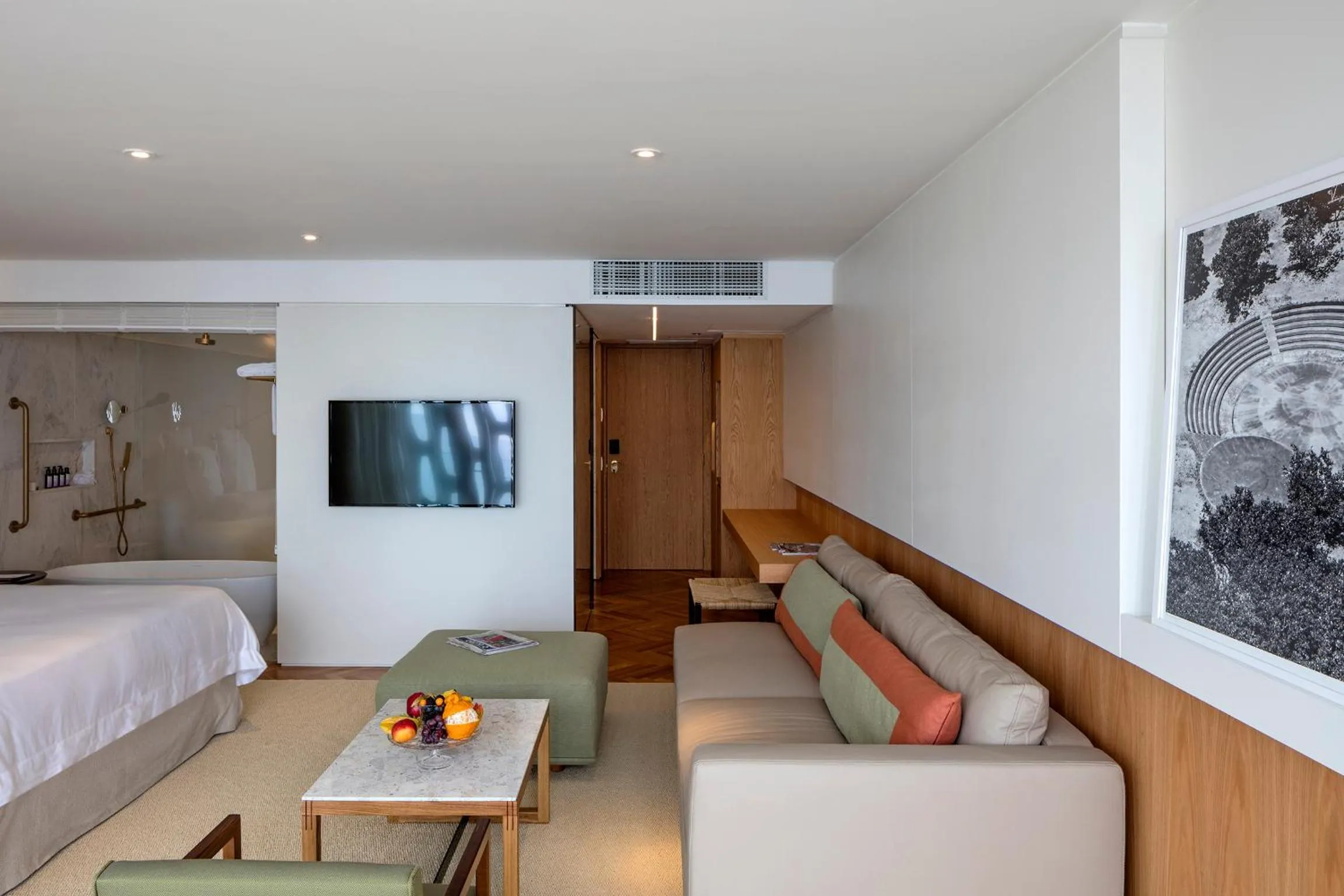 Photo of the whole room, Bed in Emiliano Rio