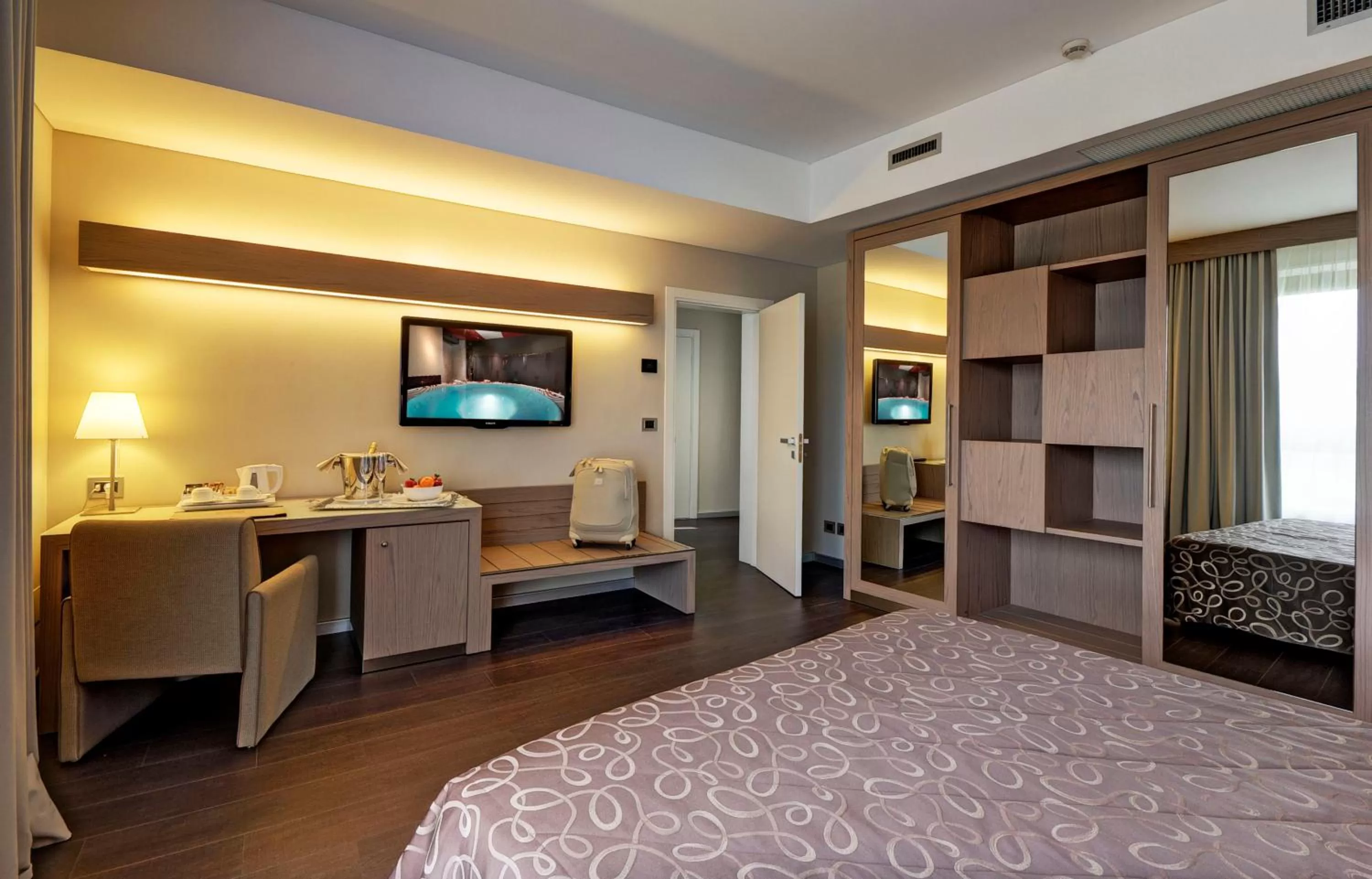 Photo of the whole room, Bed in Hotel Federico II