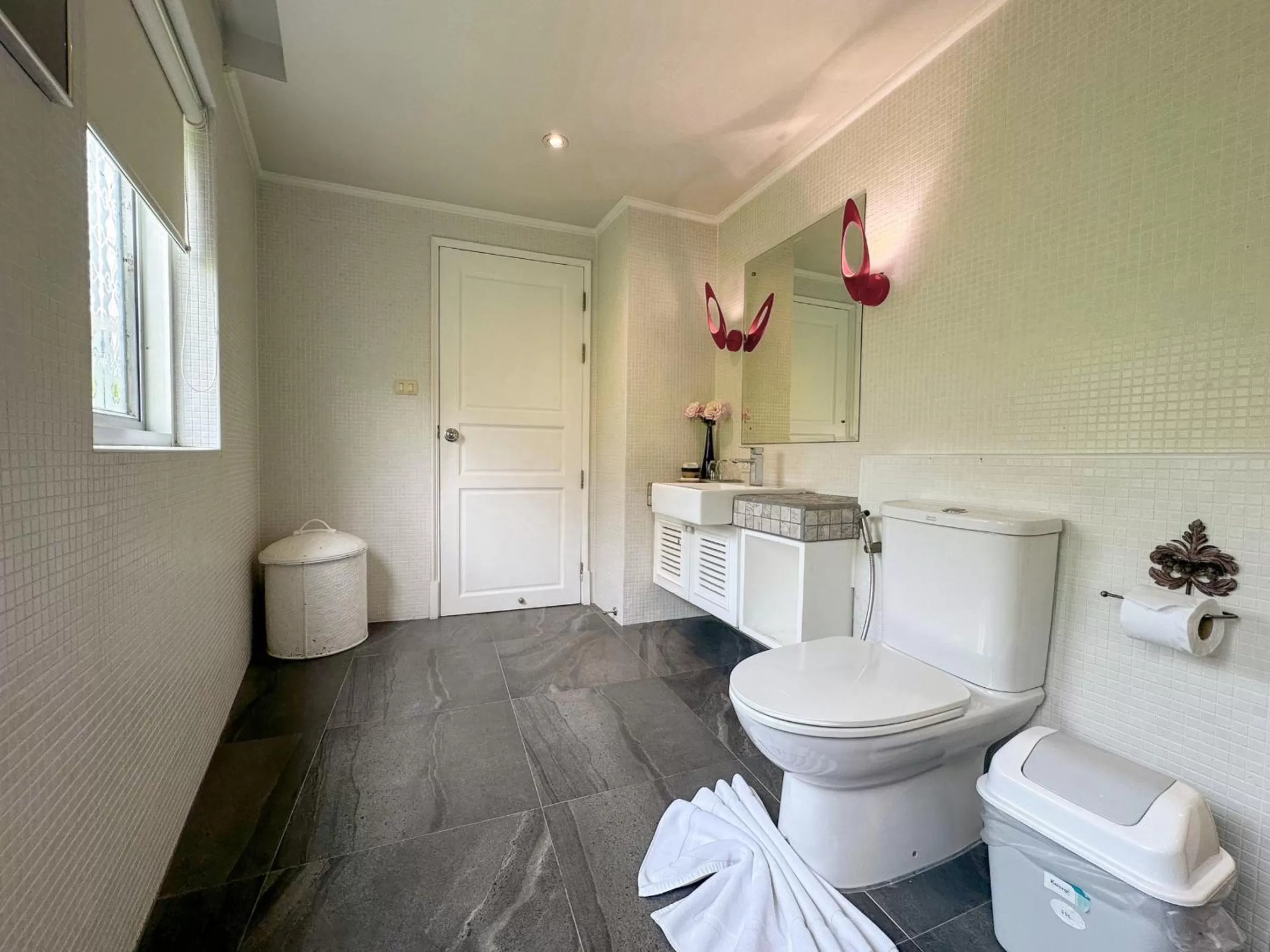 Bathroom in At Pingnakorn Nimman Hotel