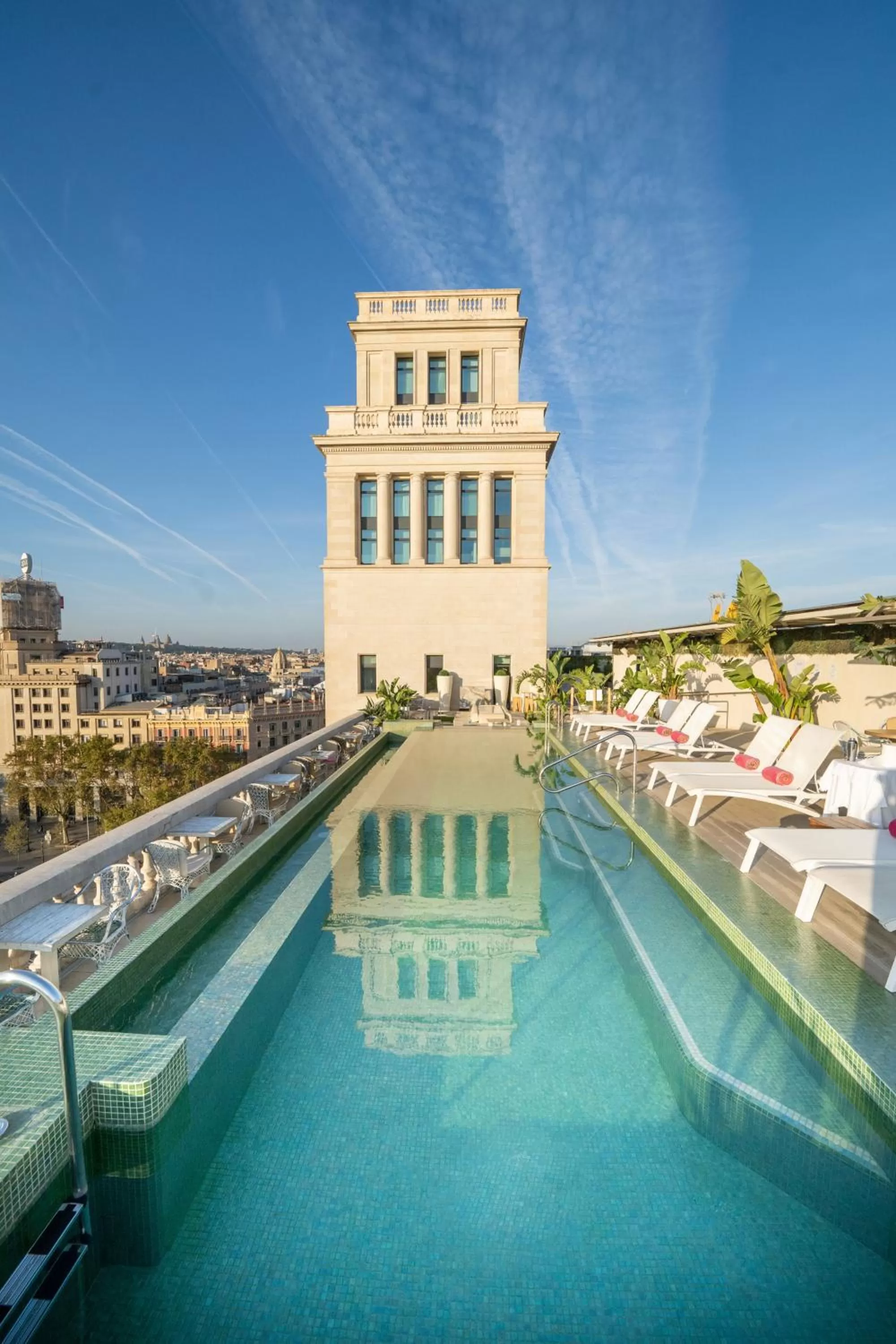 Swimming Pool in Iberostar Selection Paseo de Gracia 4 Sup