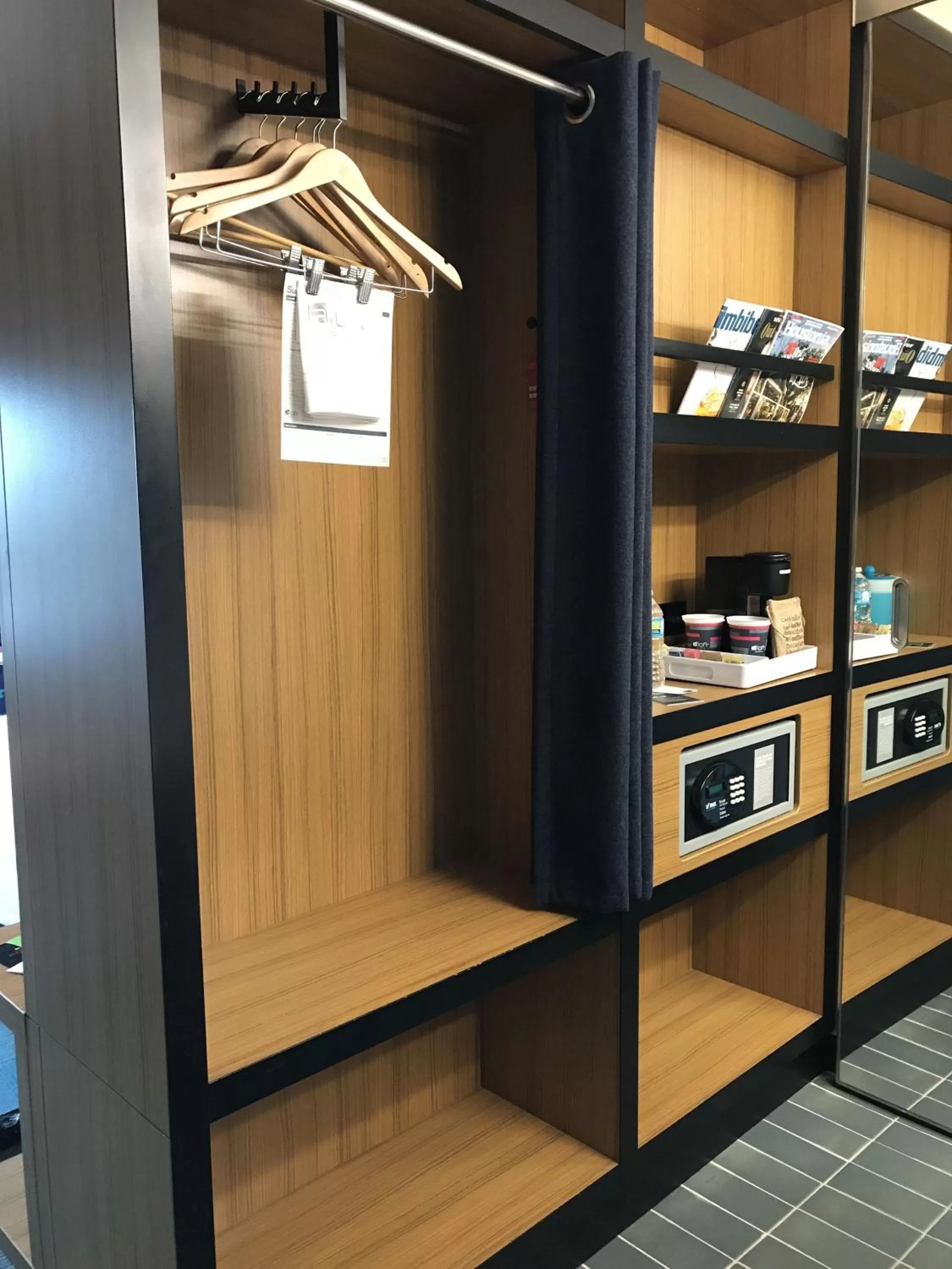 Bedroom in Aloft Houston by the Galleria