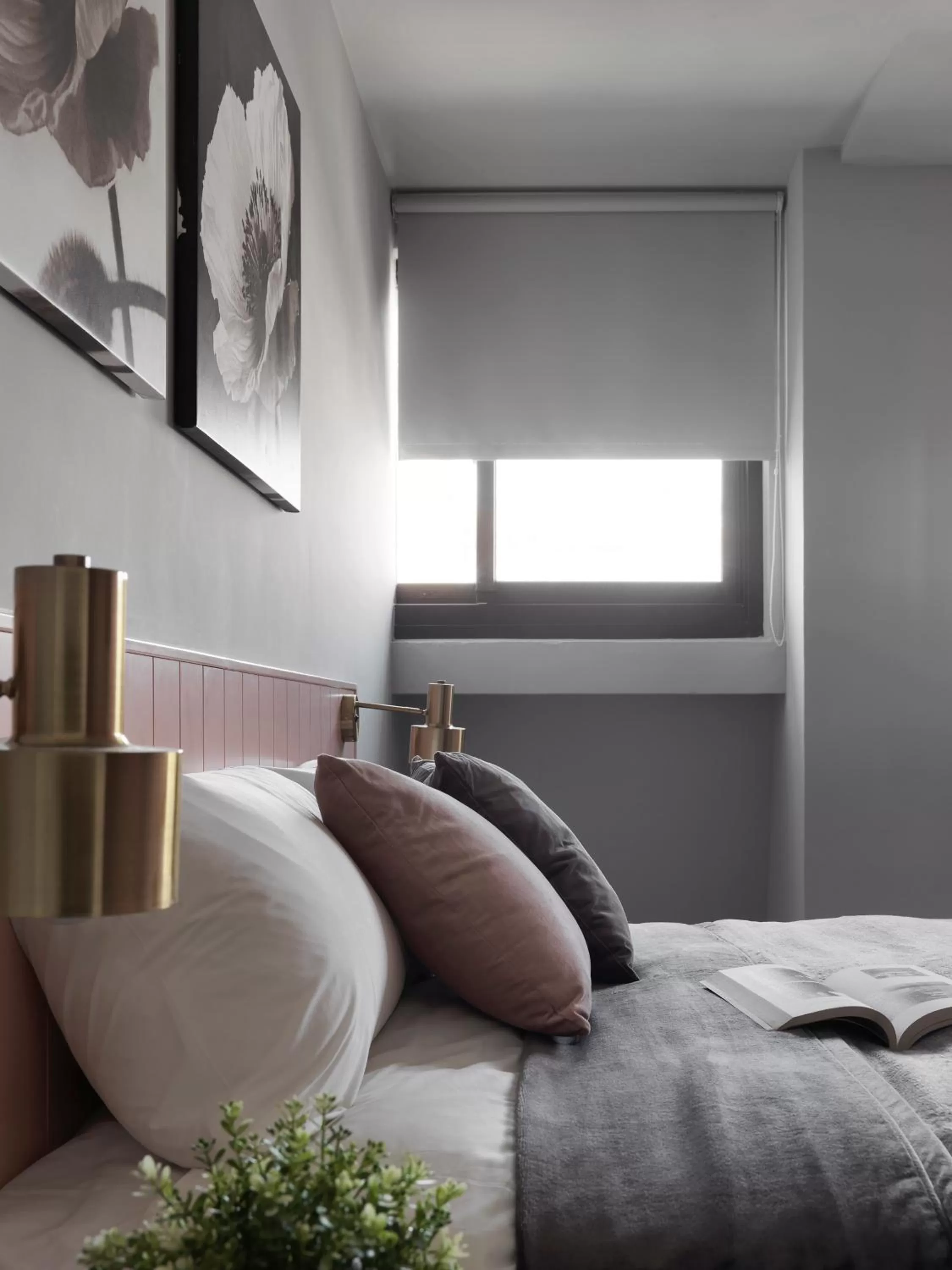 Decorative detail, Bed in Mr.Mantter