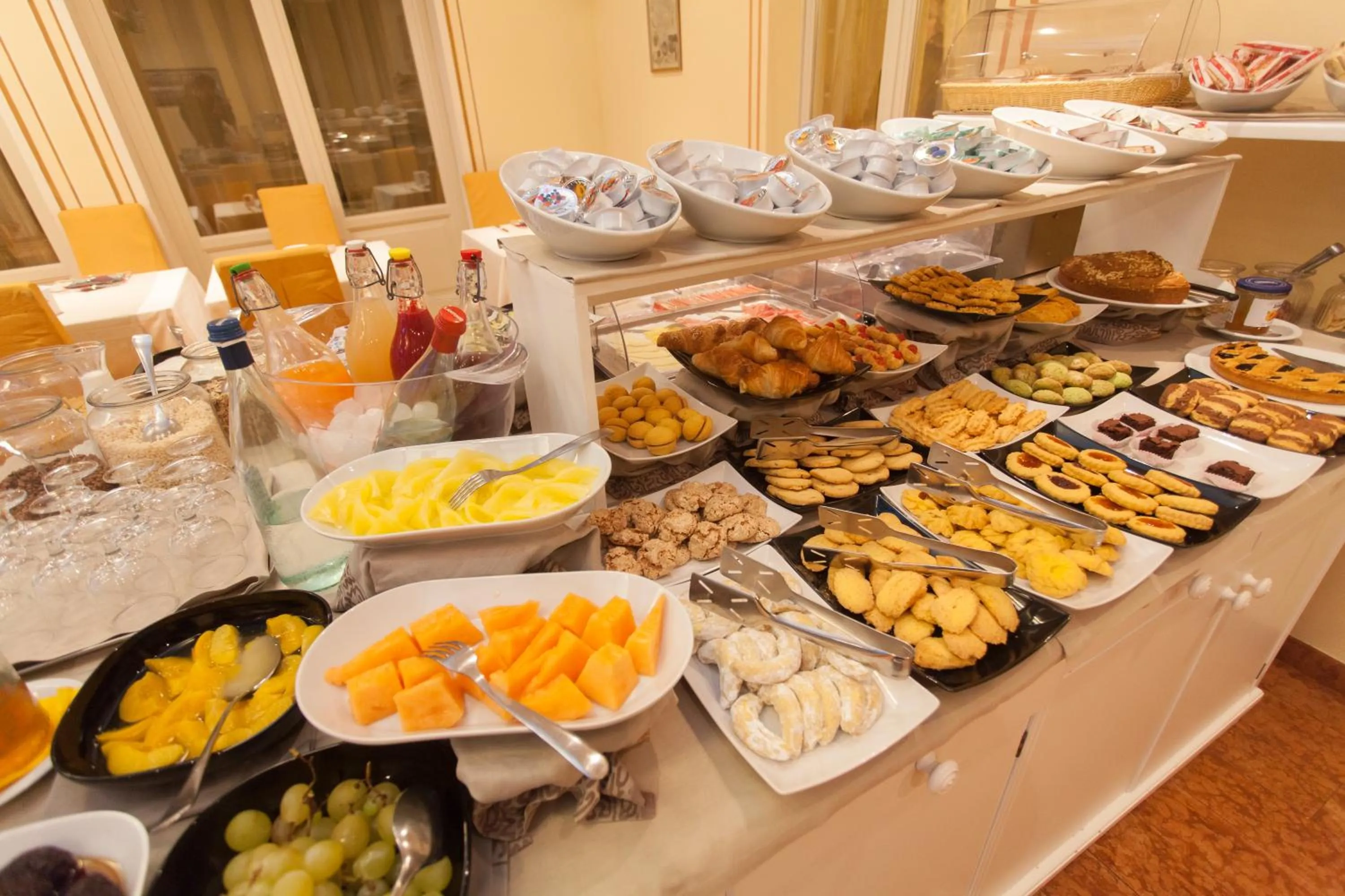 Breakfast in Casa Romagnosi