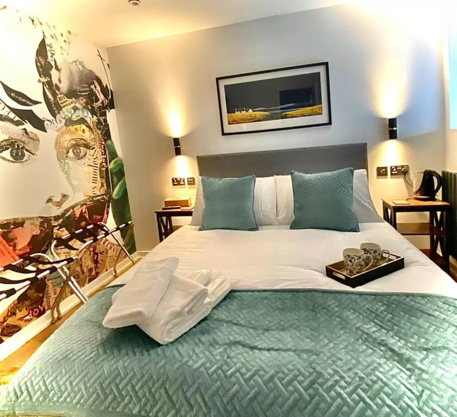 Photo of the whole room, Bed in The Cherry Tree Hotel