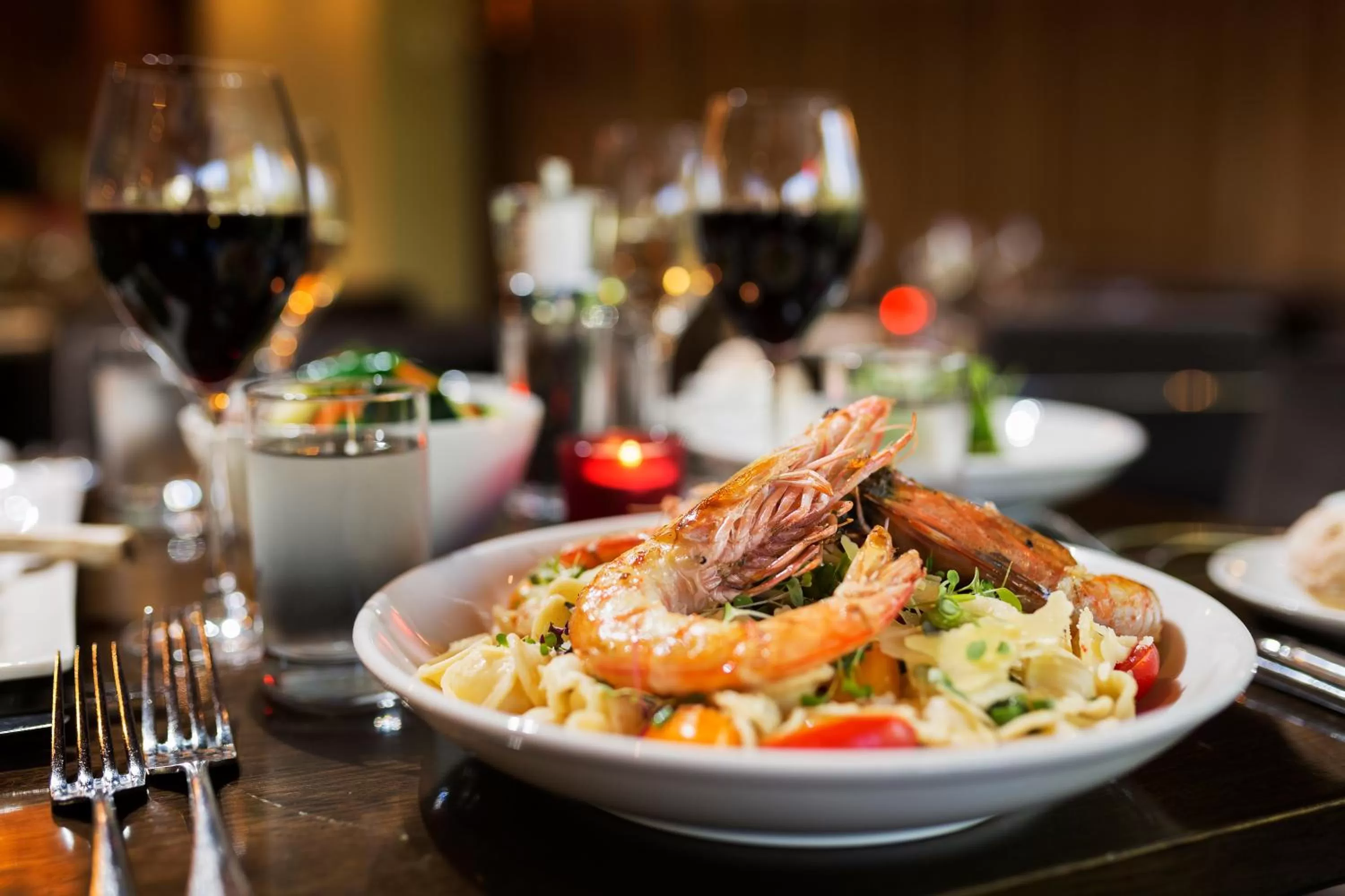 Restaurant/places to eat in Novotel Canberra