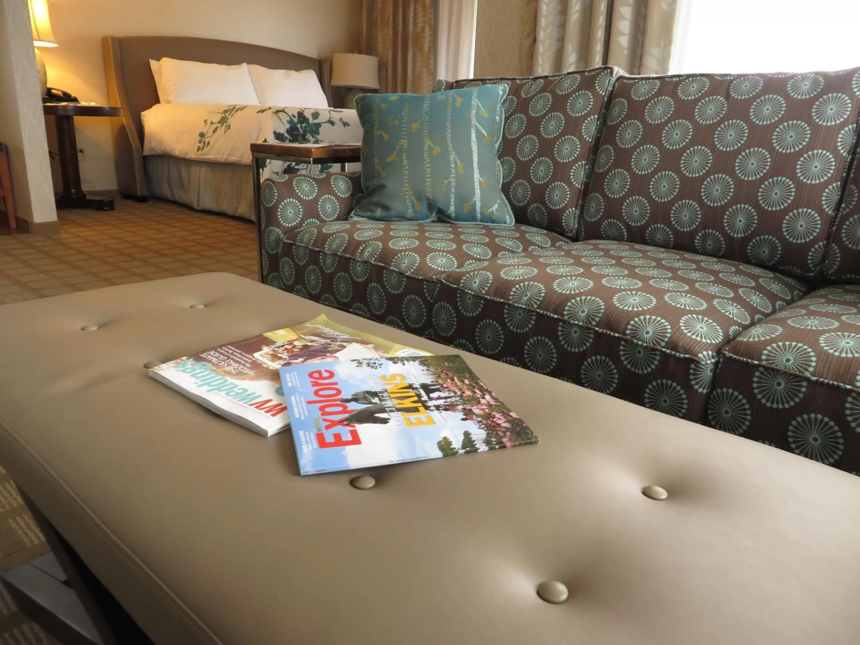 Living room, Bed in Wingate by Wyndham Elkins