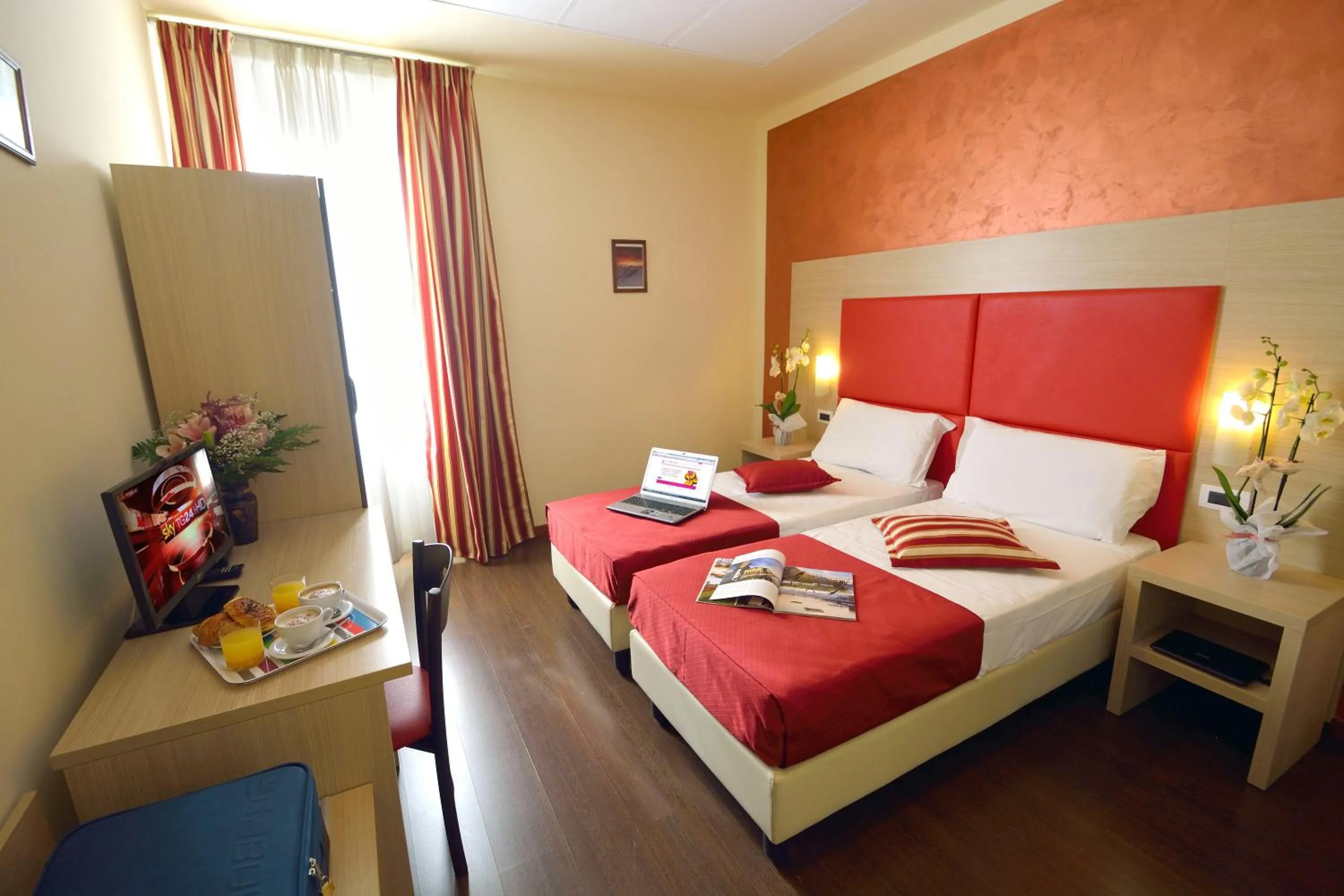 Photo of the whole room, Bed in B&B Marbò Florence