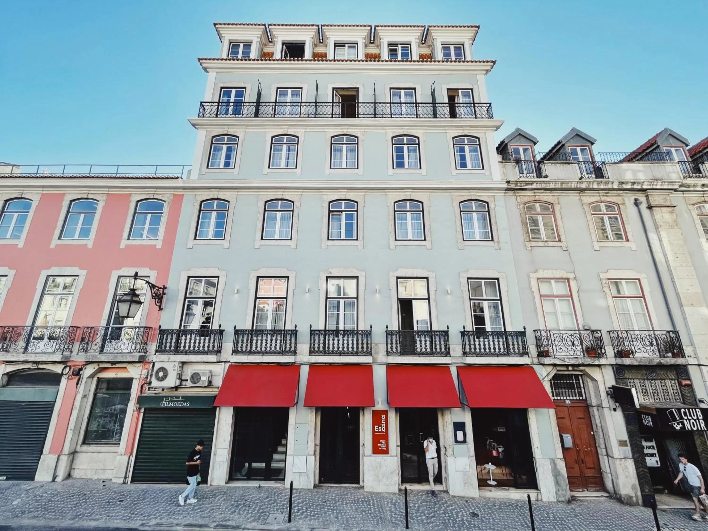 Property building in Esqina Cosmopolitan Lodge