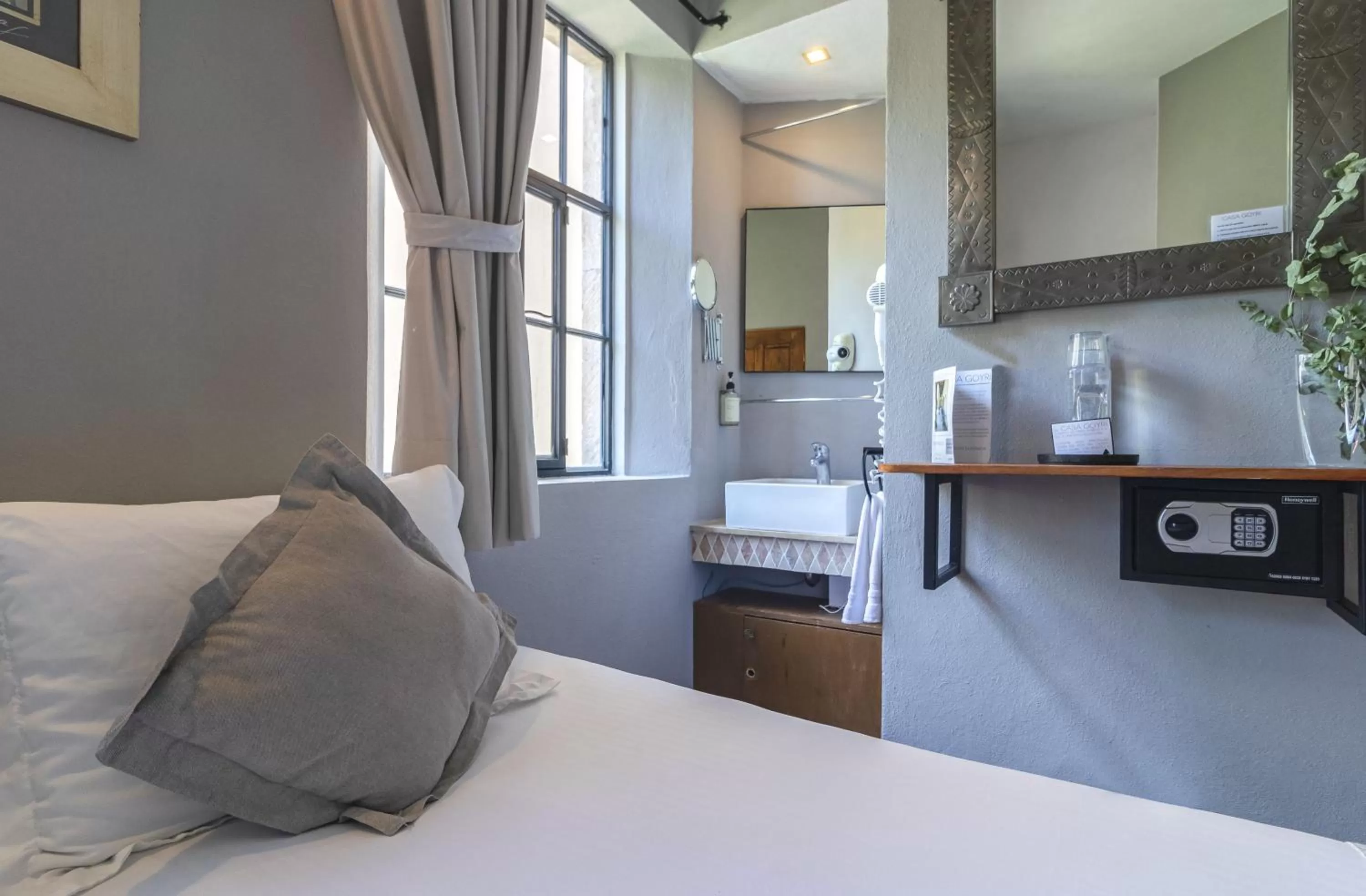 Family Double Room in Casa Goyri San Miguel de Allende