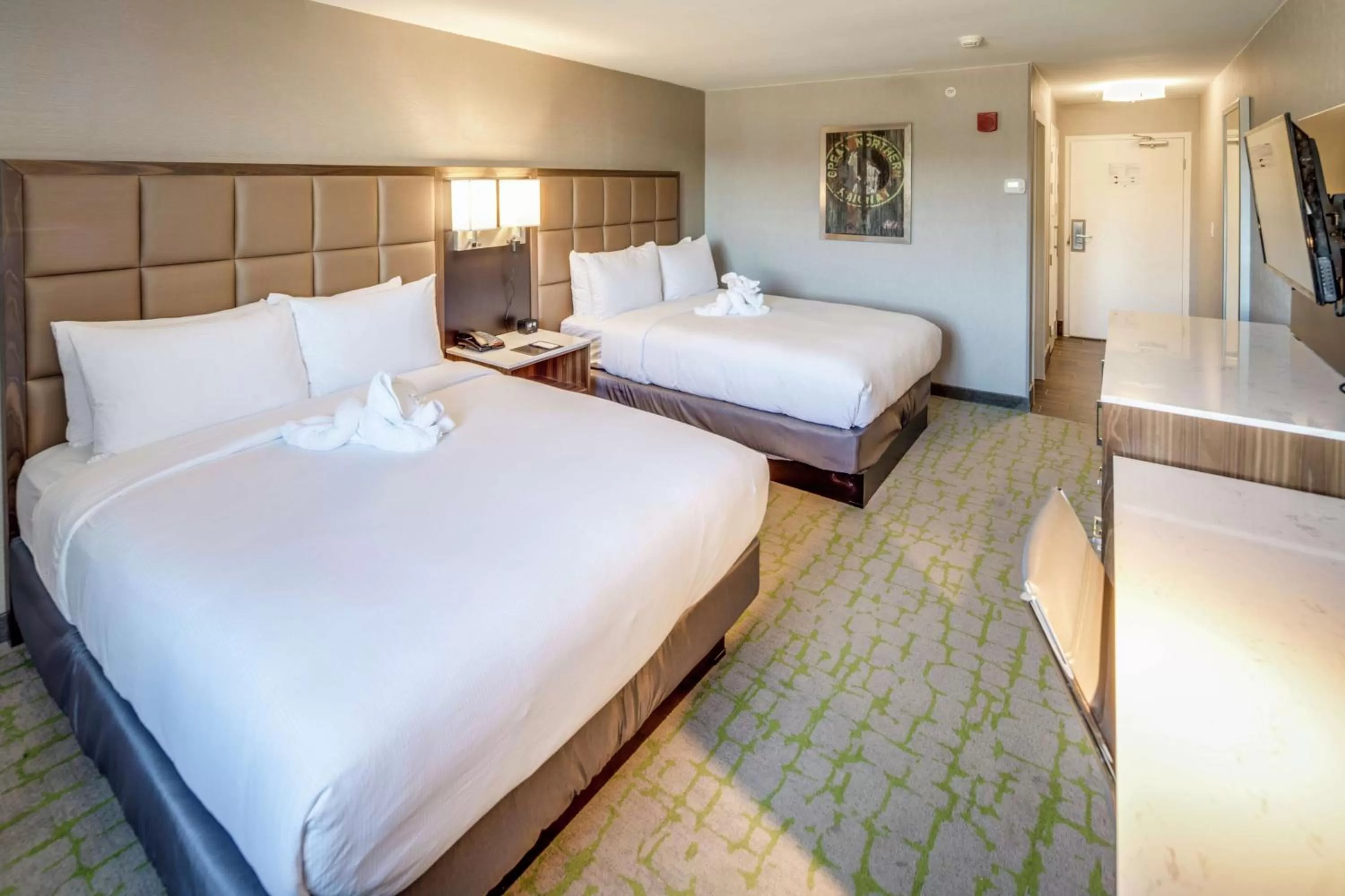 Bedroom, Bed in DoubleTree by Hilton Huntington, WV