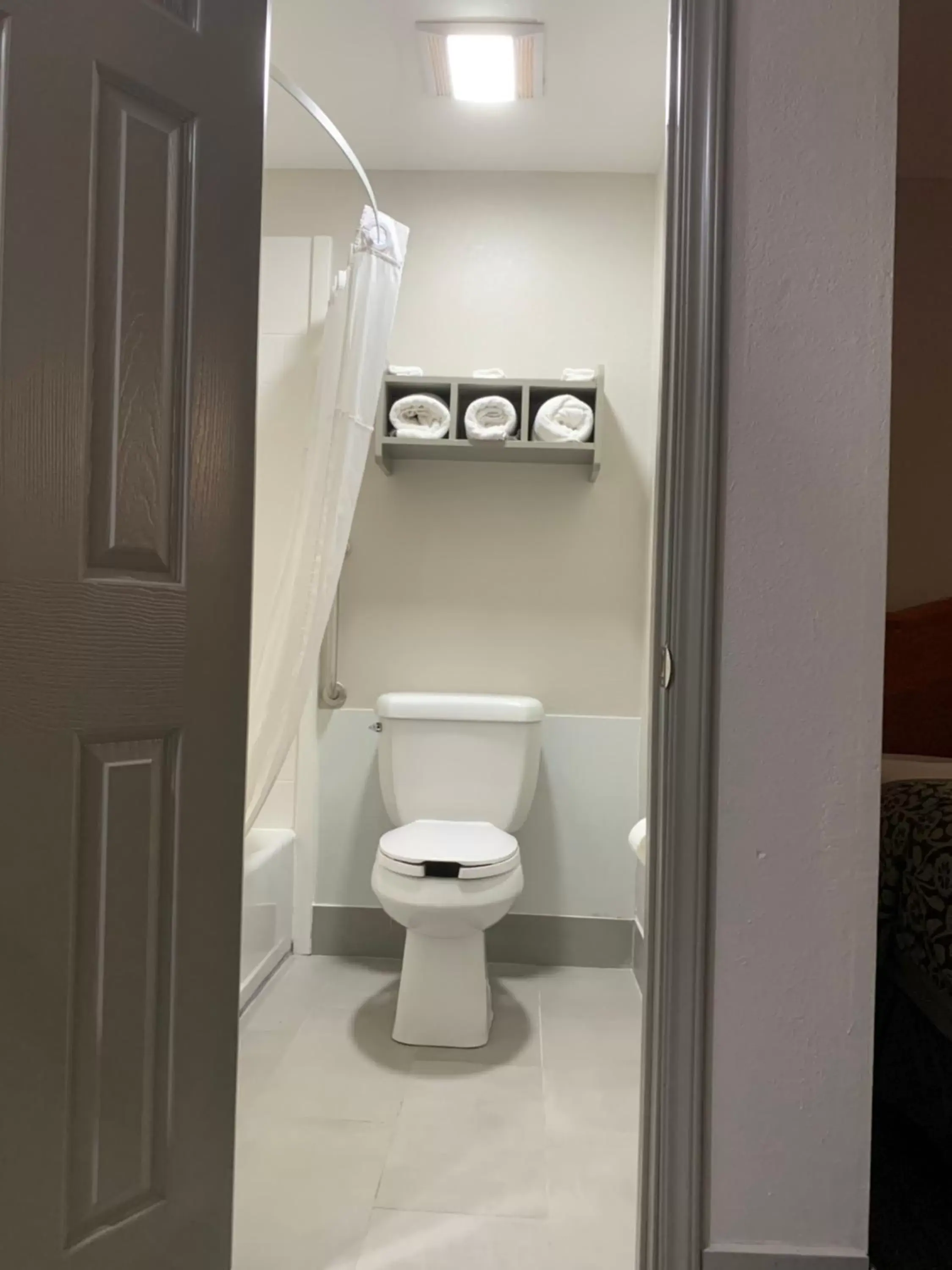 King Room - Smoking in Days Inn by Wyndham Ruston LA King Room - Smoking in Days Inn by Wyndham Ruston LA