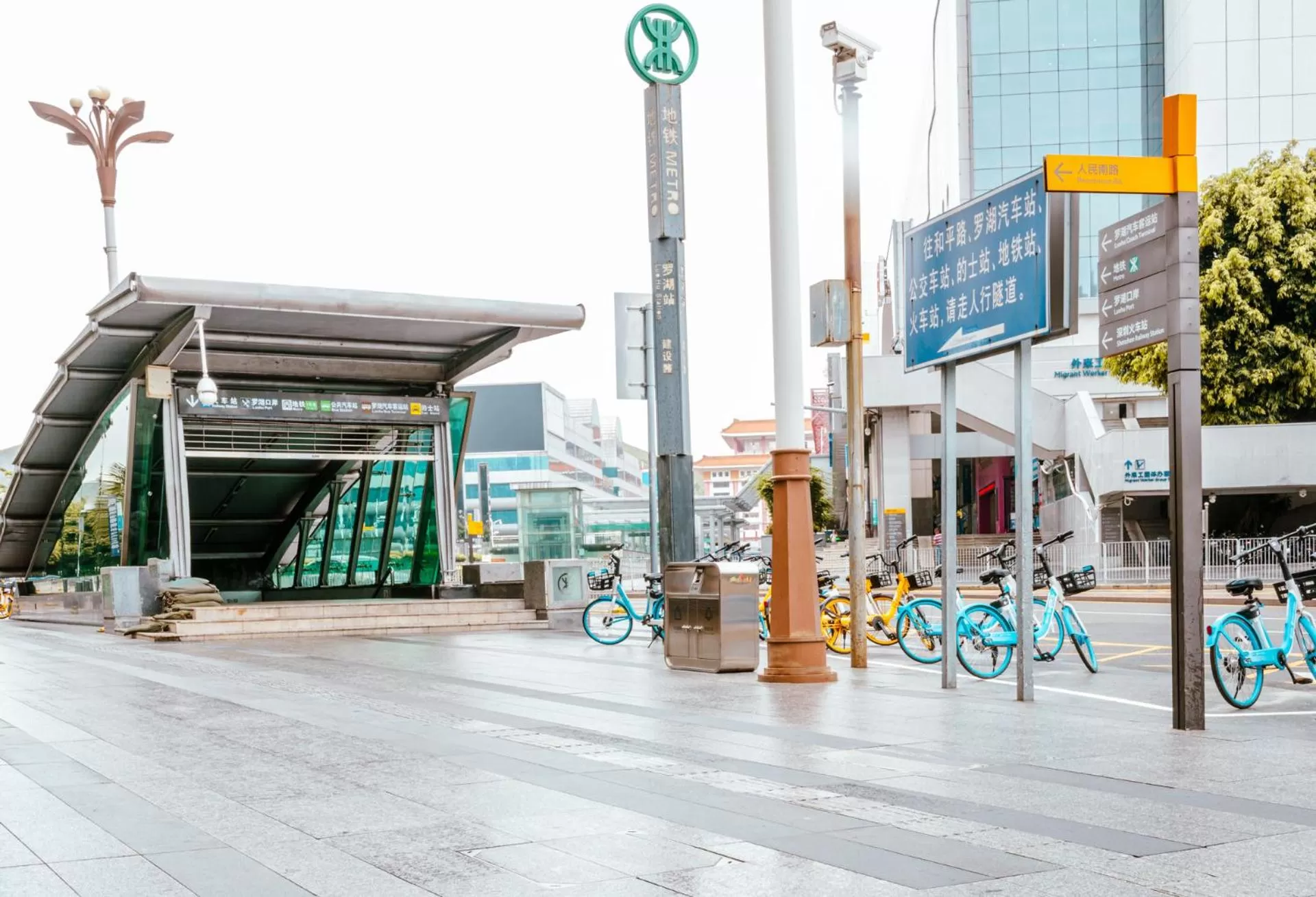 Neighbourhood in Shangri-La Shenzhen - Nearby Luohu Border, Outdoor Swimming Pool