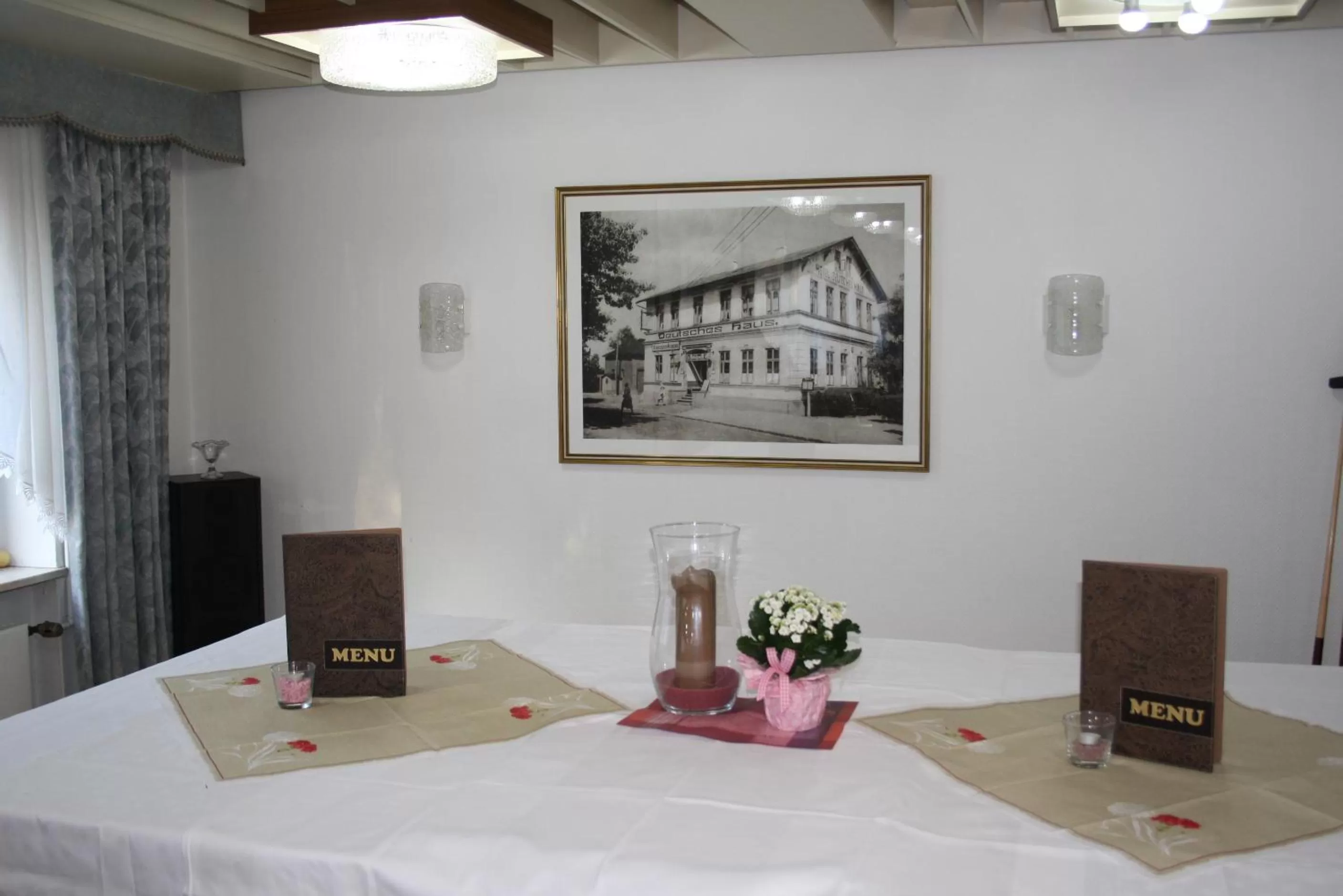 Other, Bed in Hotel Deutsches Haus