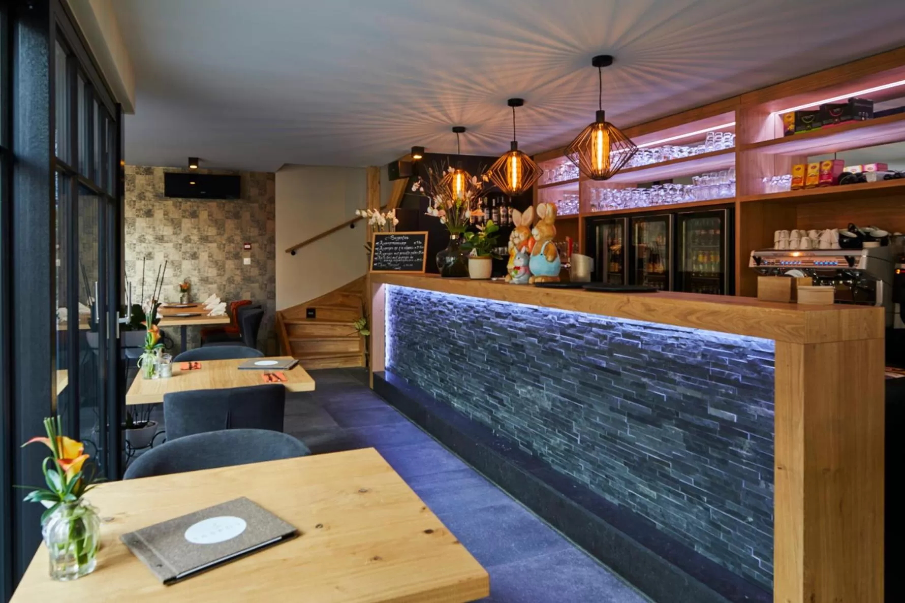 Restaurant/places to eat in B&B Sasput