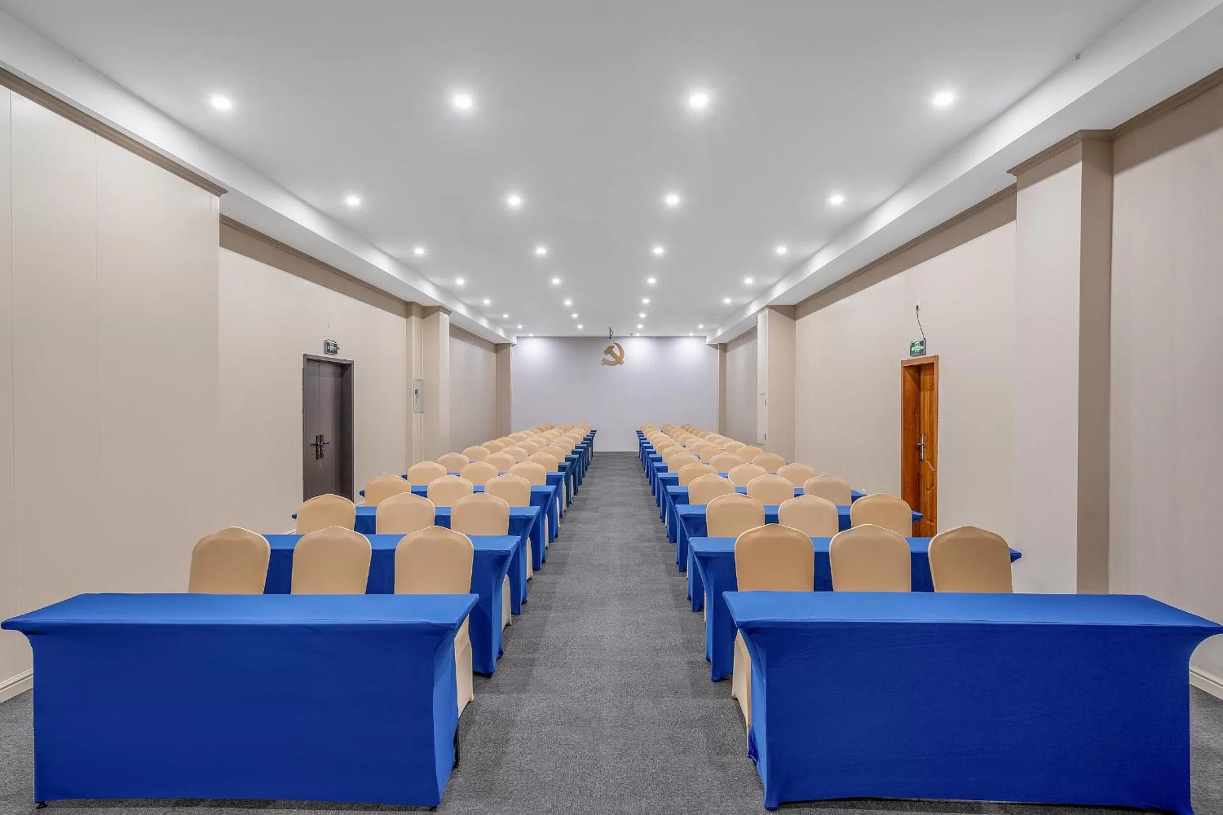 Meeting/conference room in Guangzhou Baiyun Airport Rejoice by Argyle Hotel Rehe Metro Exit B --Free shuttle bus is provided during the 138th Canton Fair