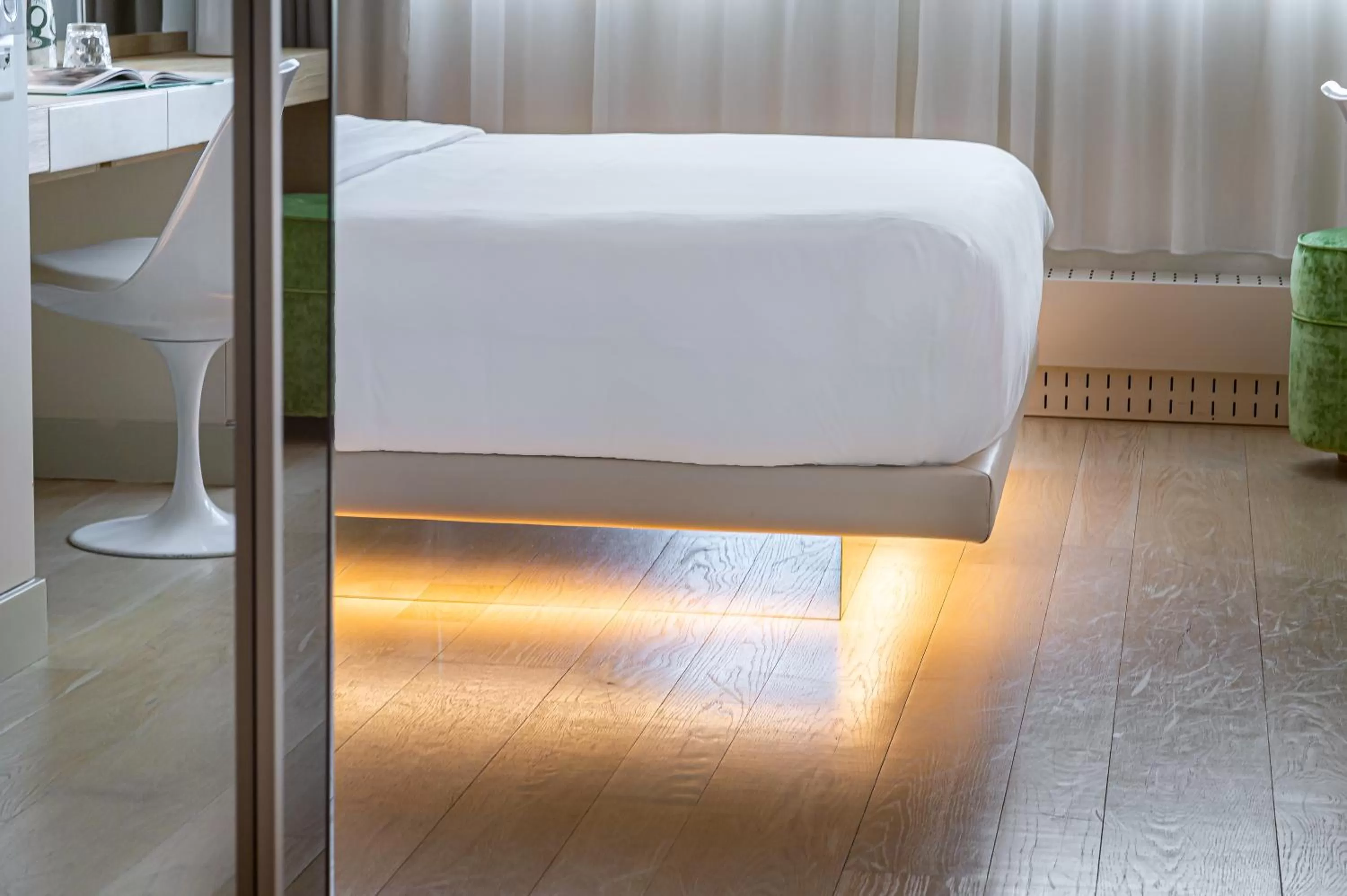 Bedroom, Bed in N’vY Manotel