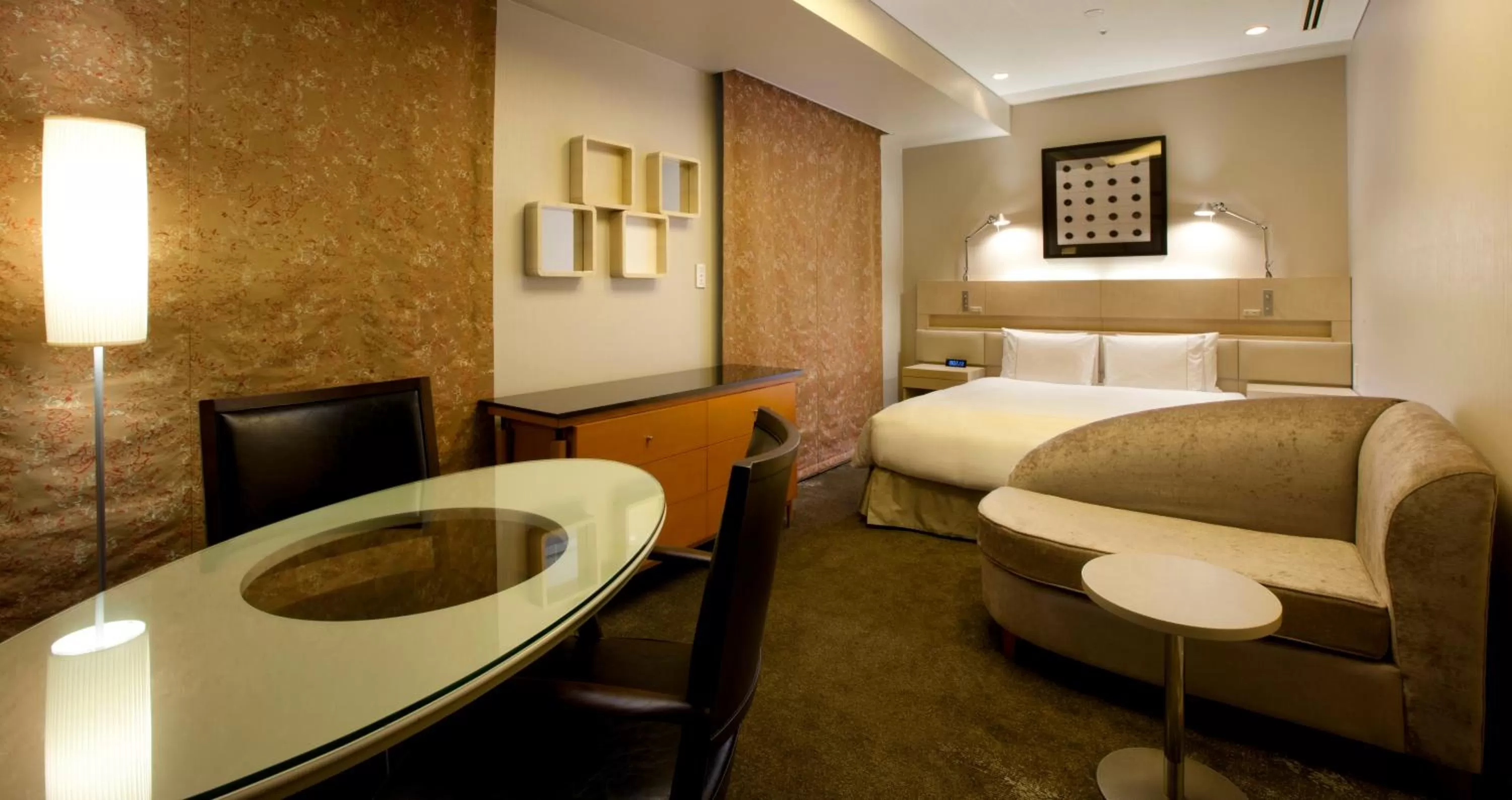 Bedroom, Bed in The Royal Park Hotel Iconic Tokyo Shiodome