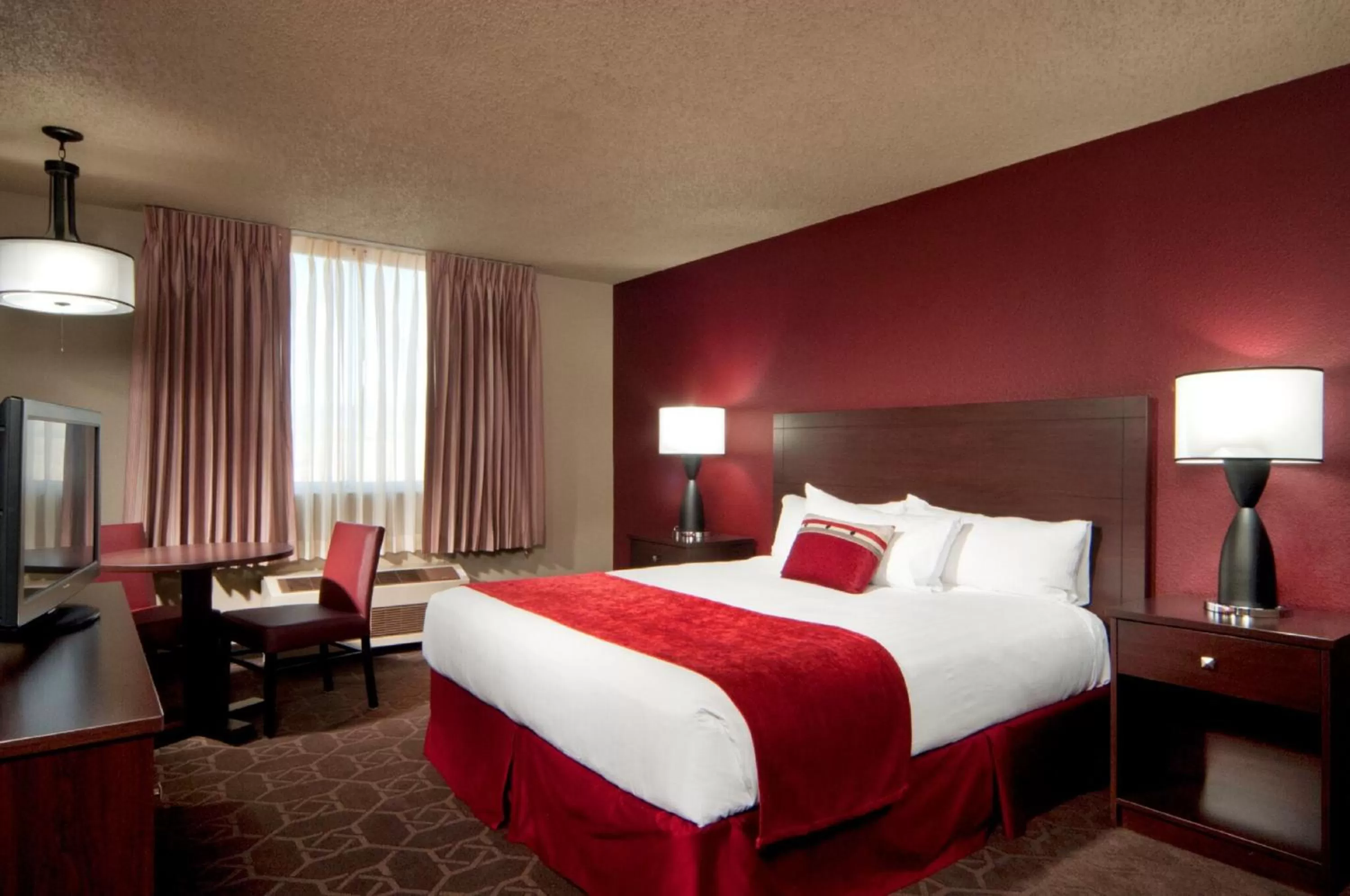 TV and multimedia, Bed in The Edgewater Hotel and Casino