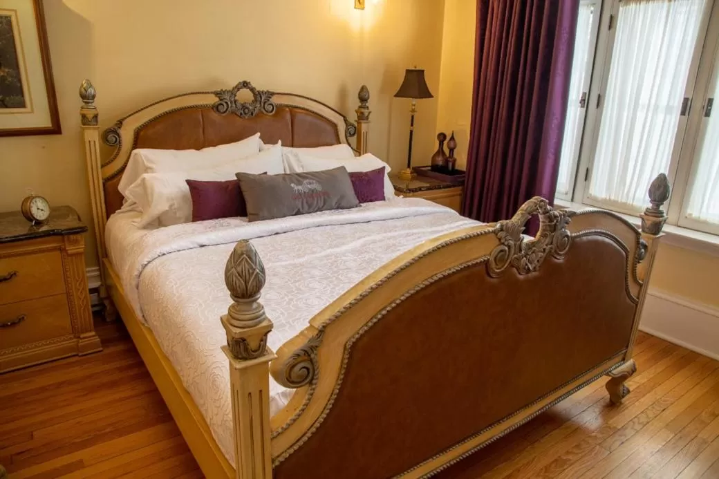 Bed in Grey Gables Inn