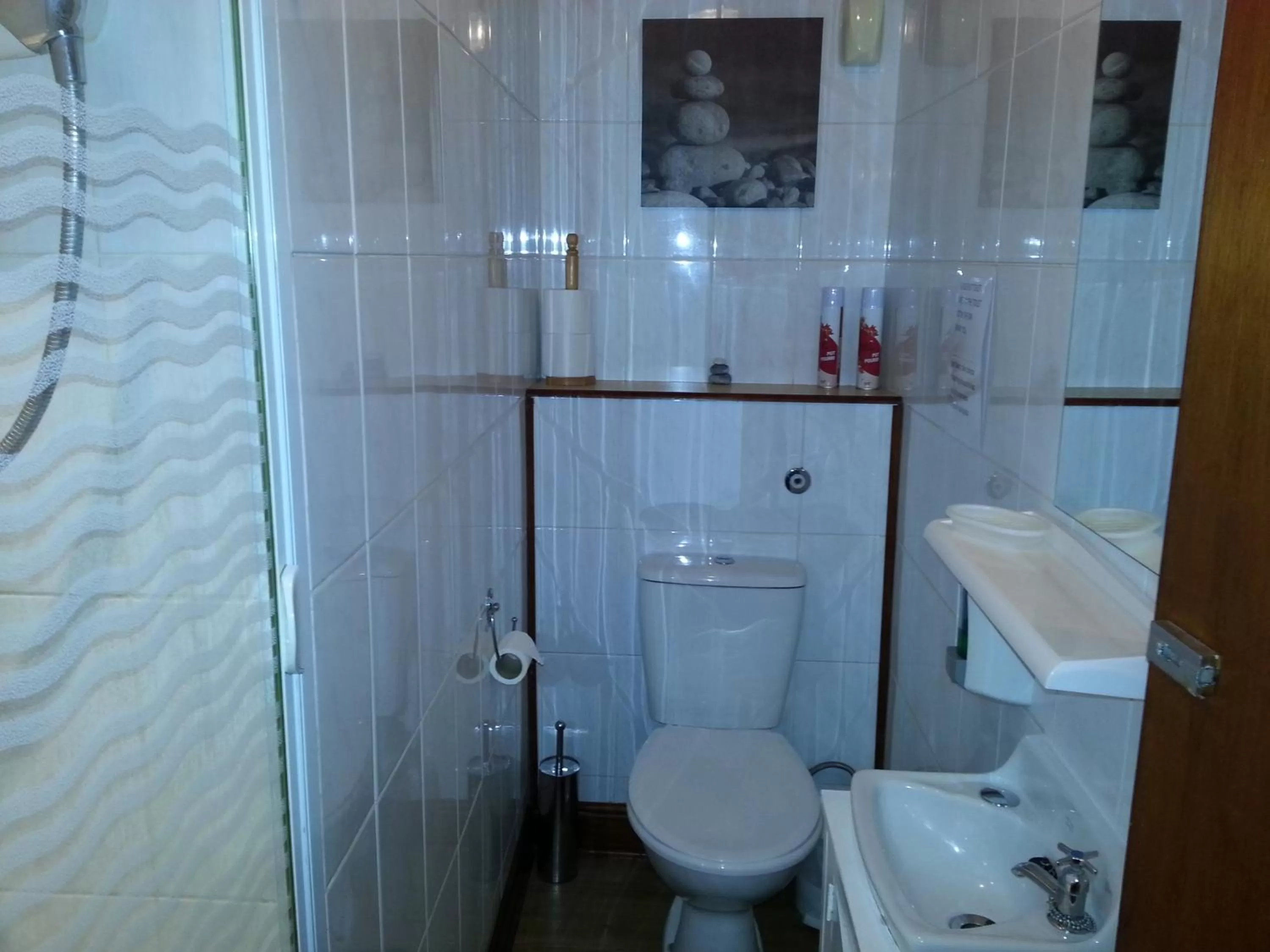 Single Room with Shared Bathroom in Sunnyside Hotel