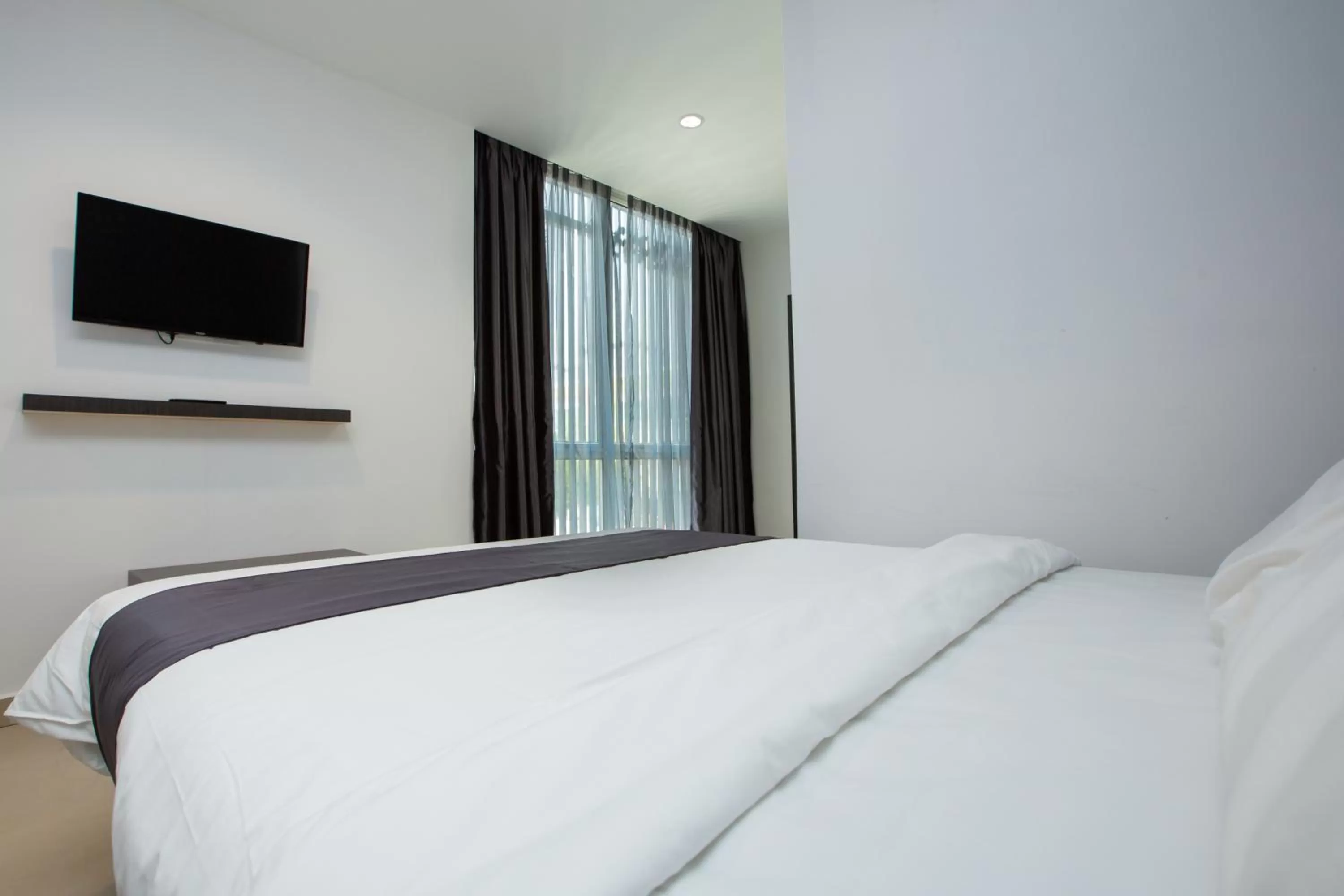 Bed in 1 Hotel Signature