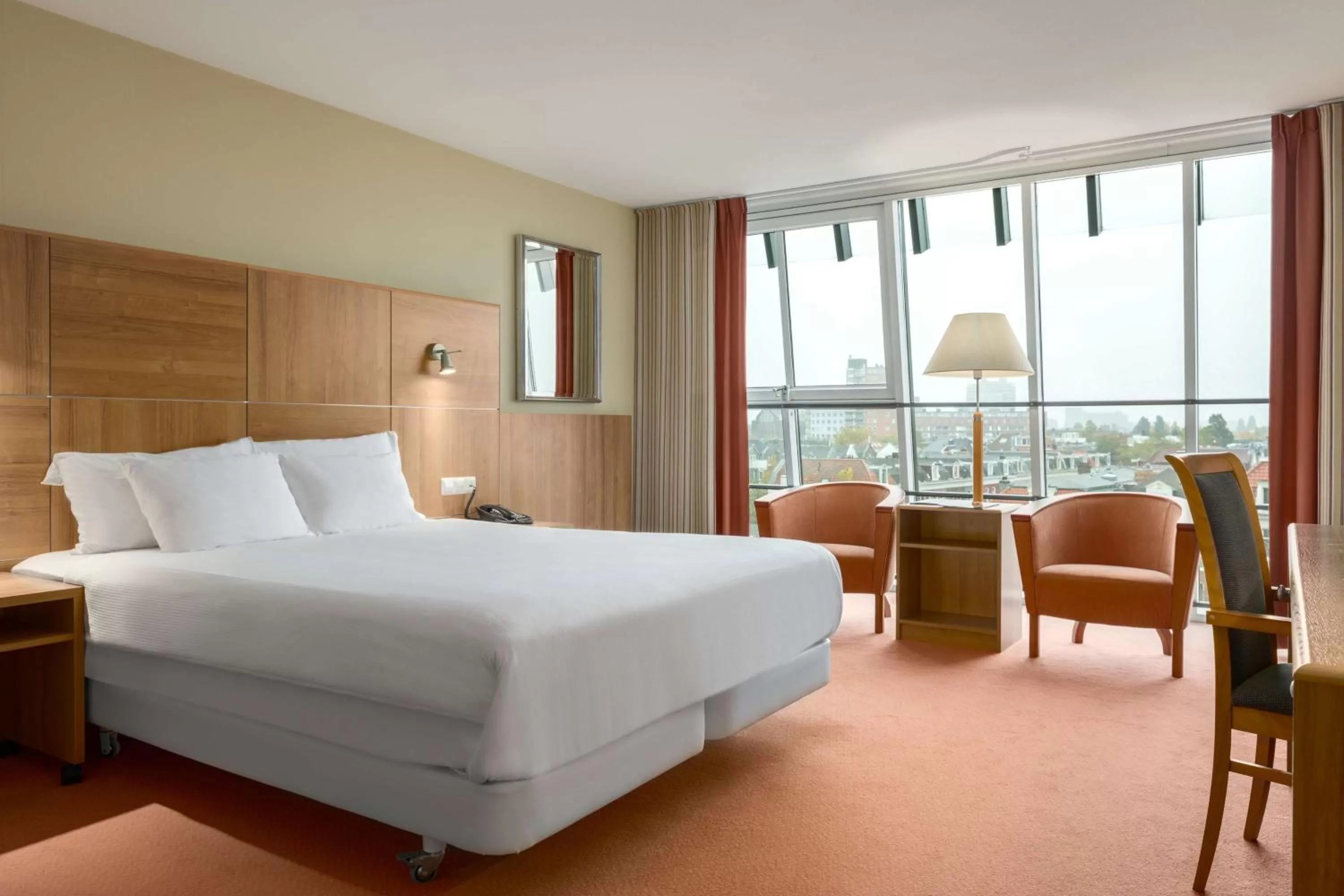 Photo of the whole room in NH Amsterdam Museum Quarter