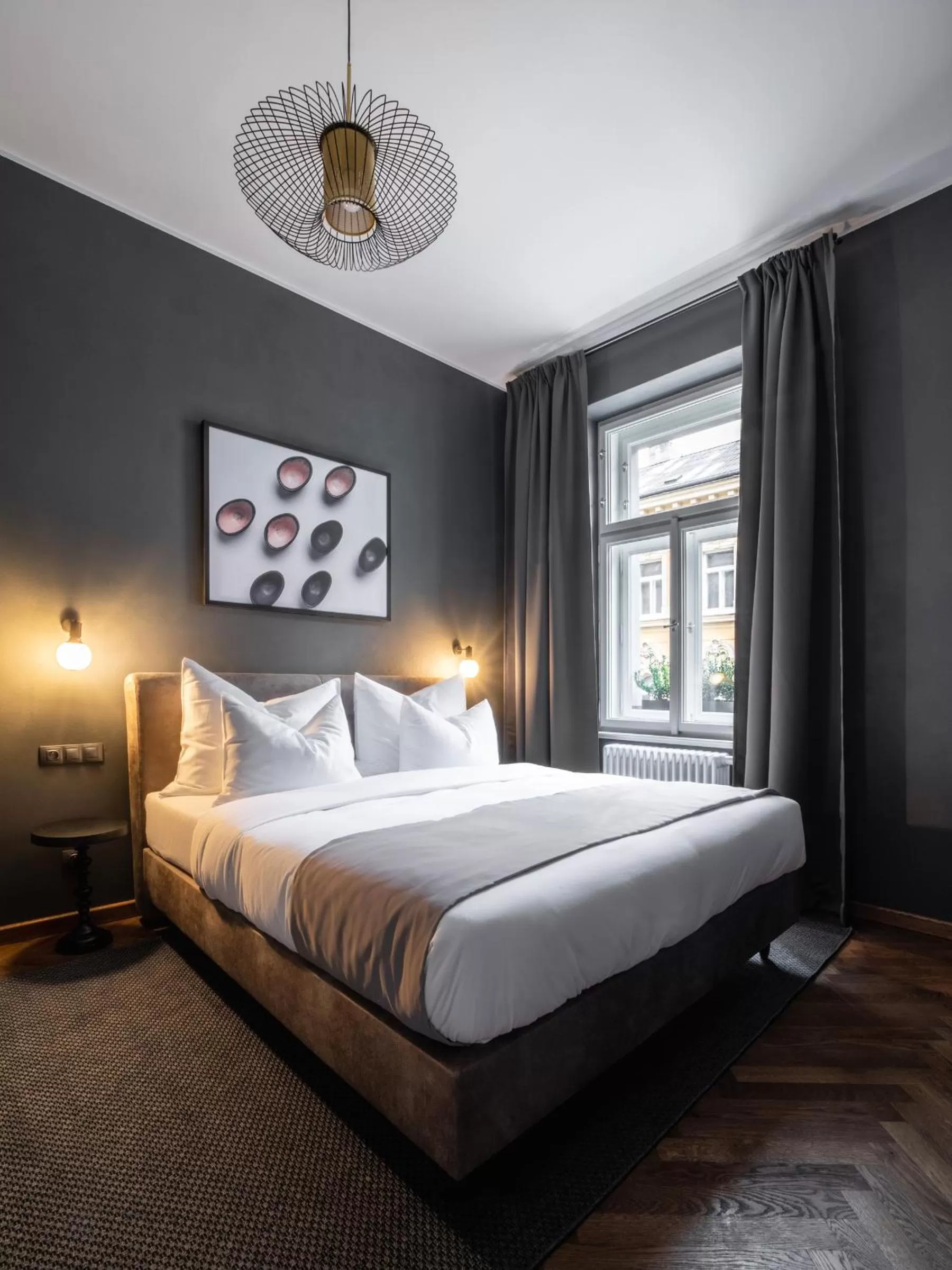 Bedroom, Bed in The Viaduct - Suites & More