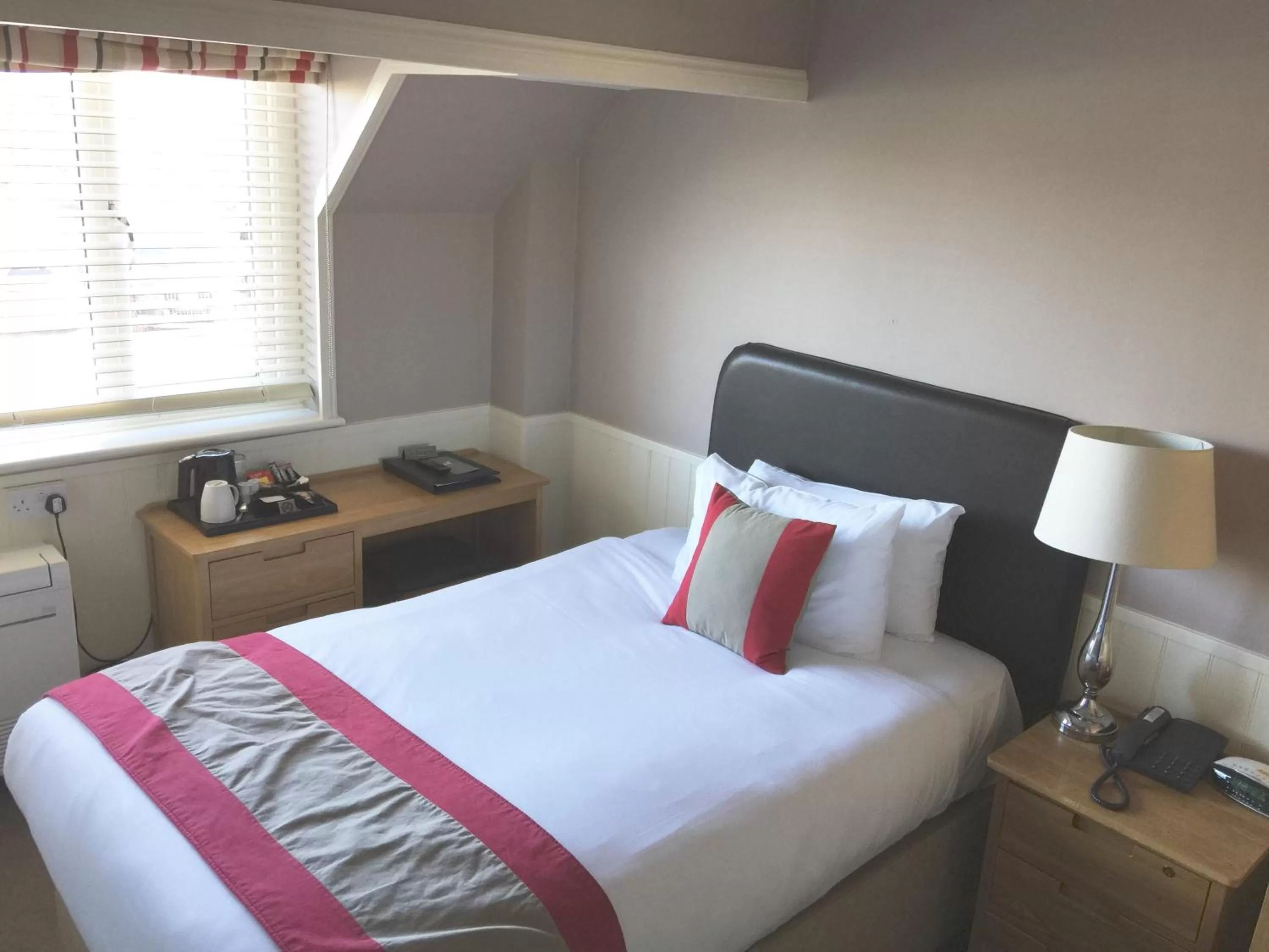 Bedroom, Bed in Breckland Lodge