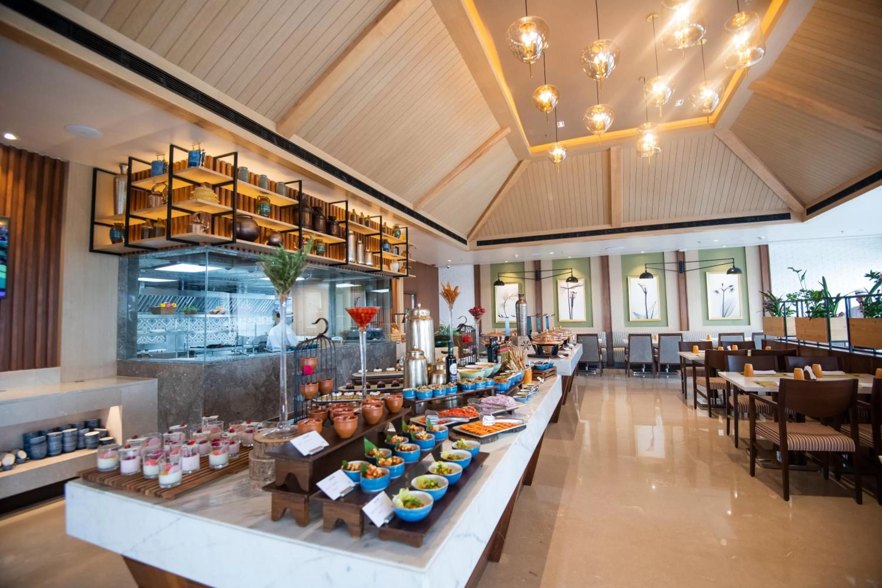 Restaurant/Places to Eat in Radisson Blu Resort Dharamshala