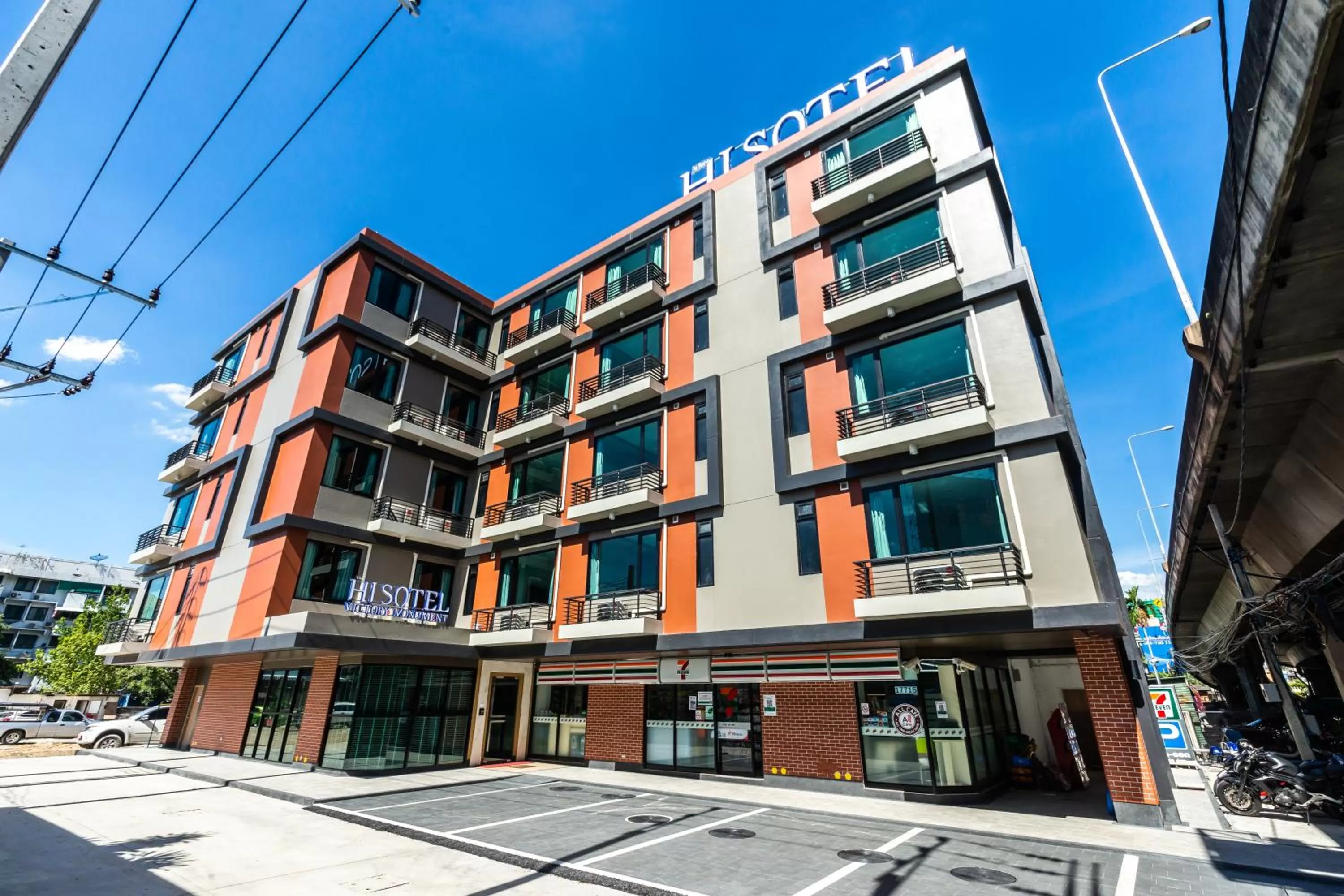 Property building in Hi Sotel Victory Monument