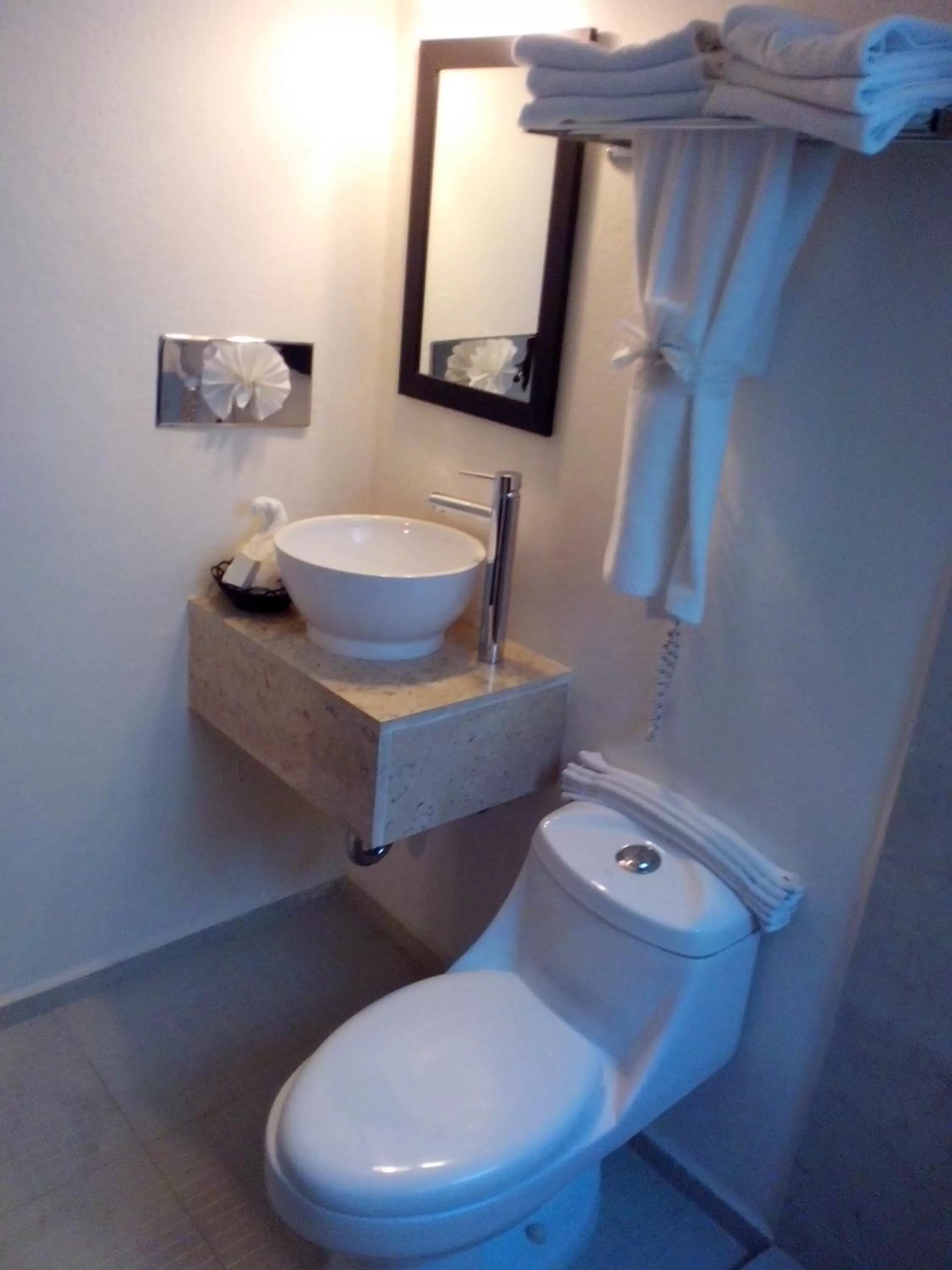 Bathroom in Ramada Plaza by Wyndham Leon