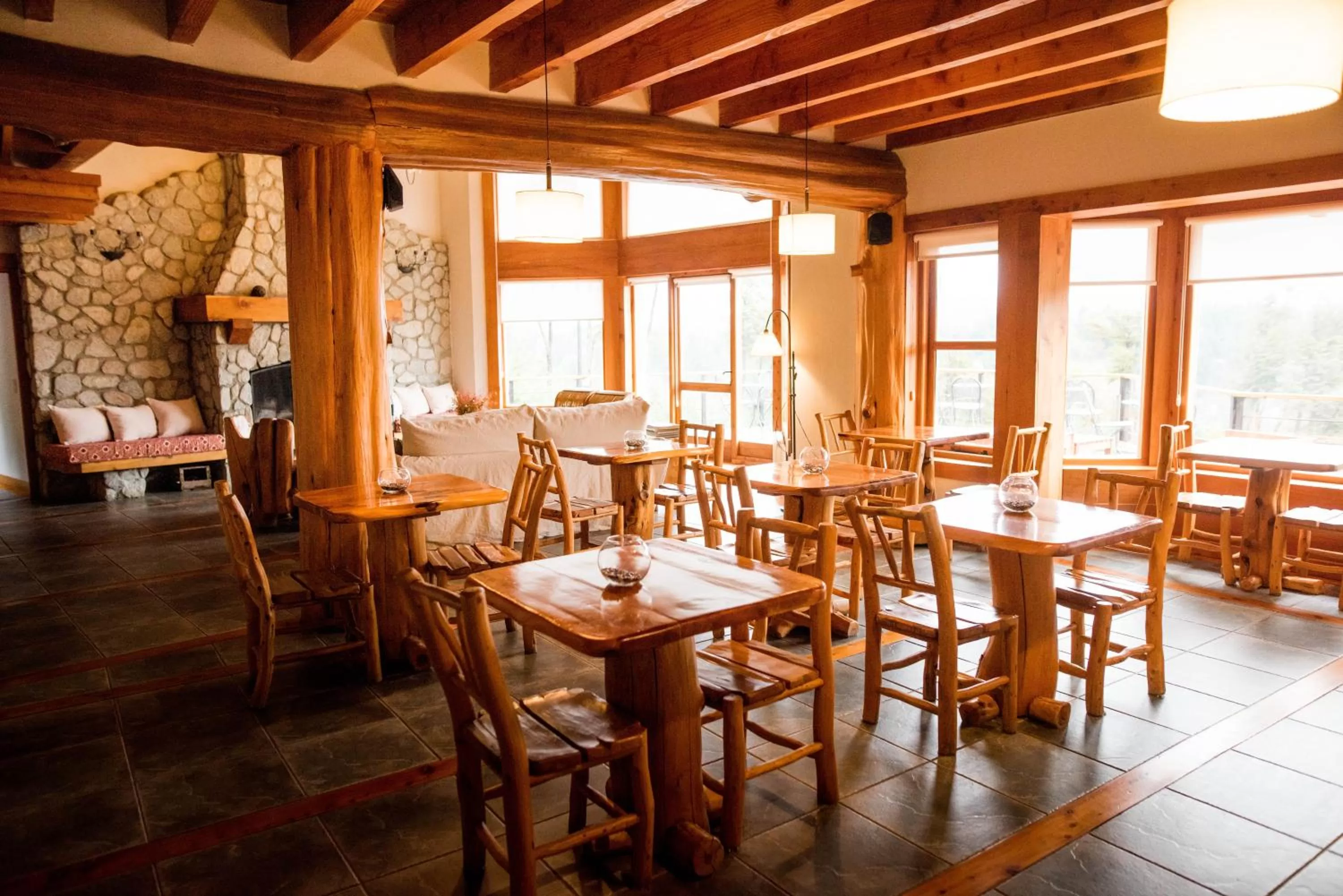 Balcony/Terrace, Restaurant/Places to Eat in Amigos del Bosque