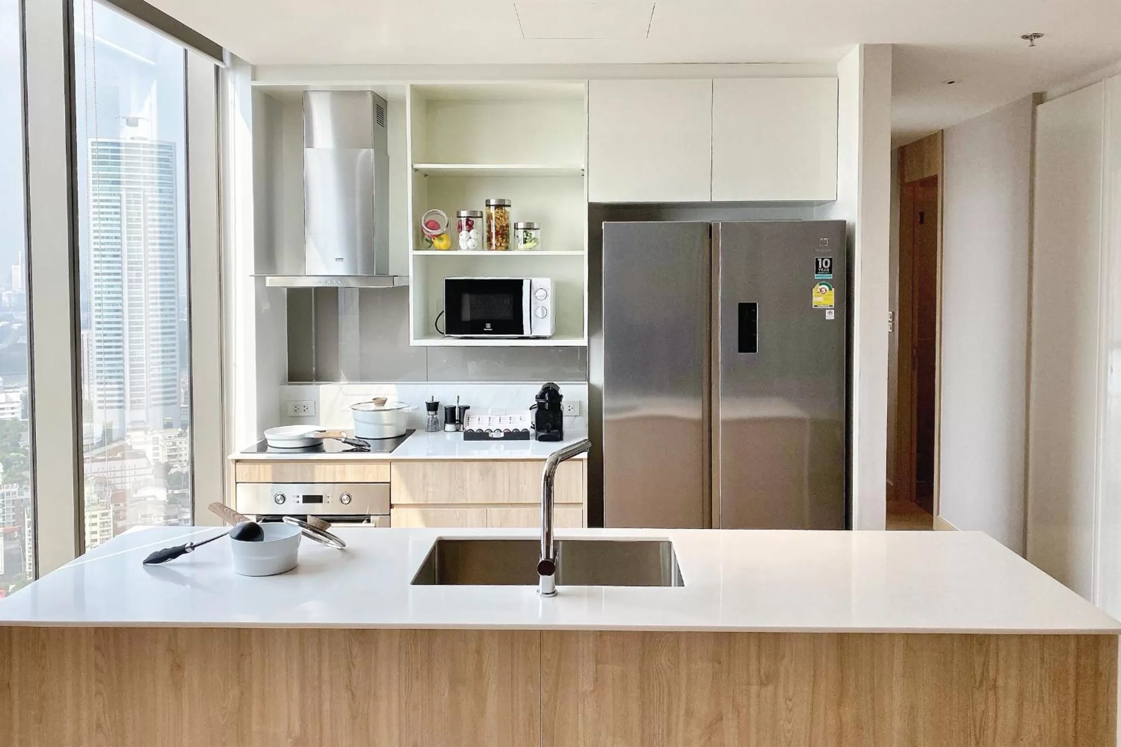 Kitchen or kitchenette in Oakwood Suites Bangkok
