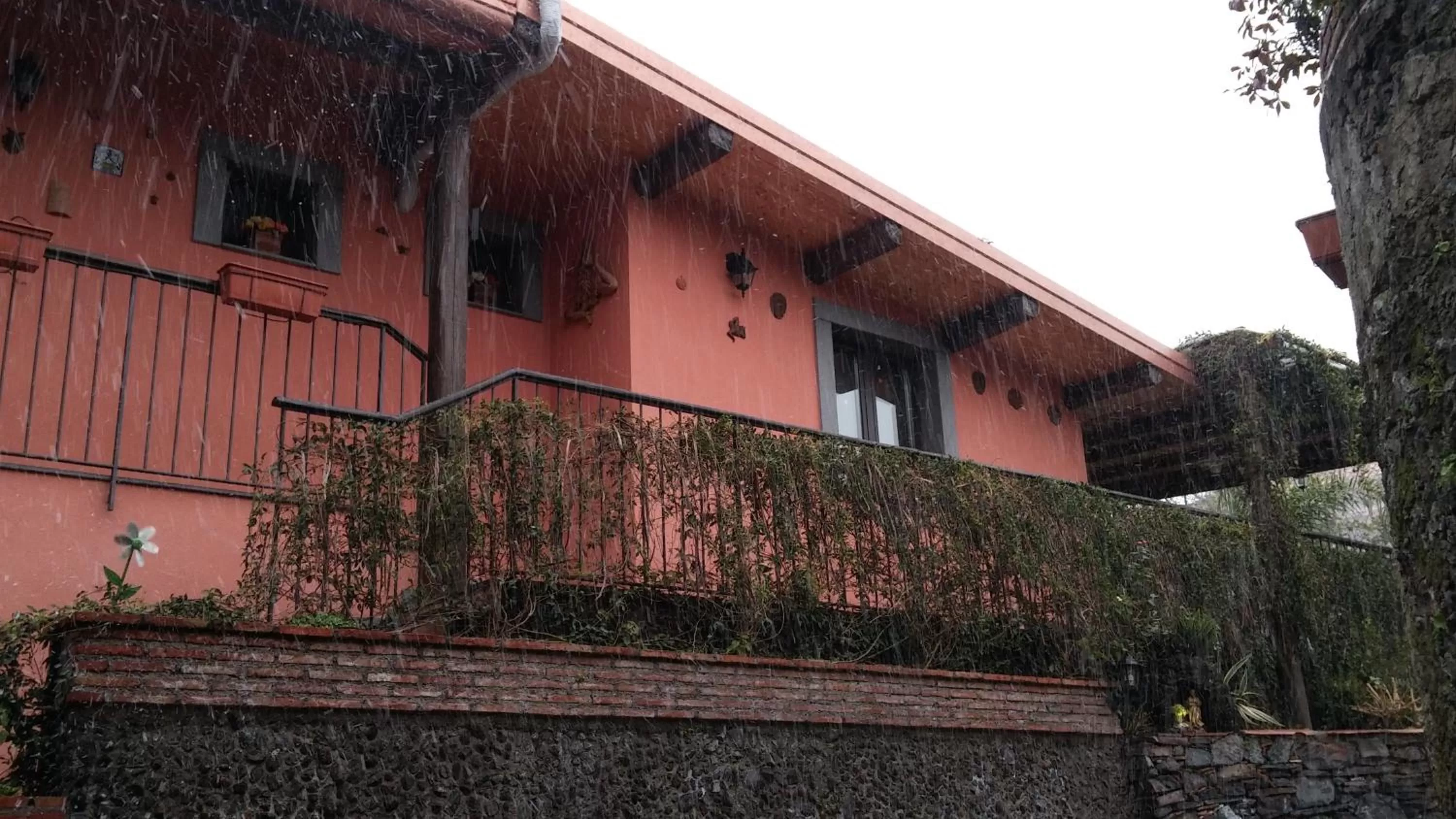 Facade/entrance, Property Building in Etma