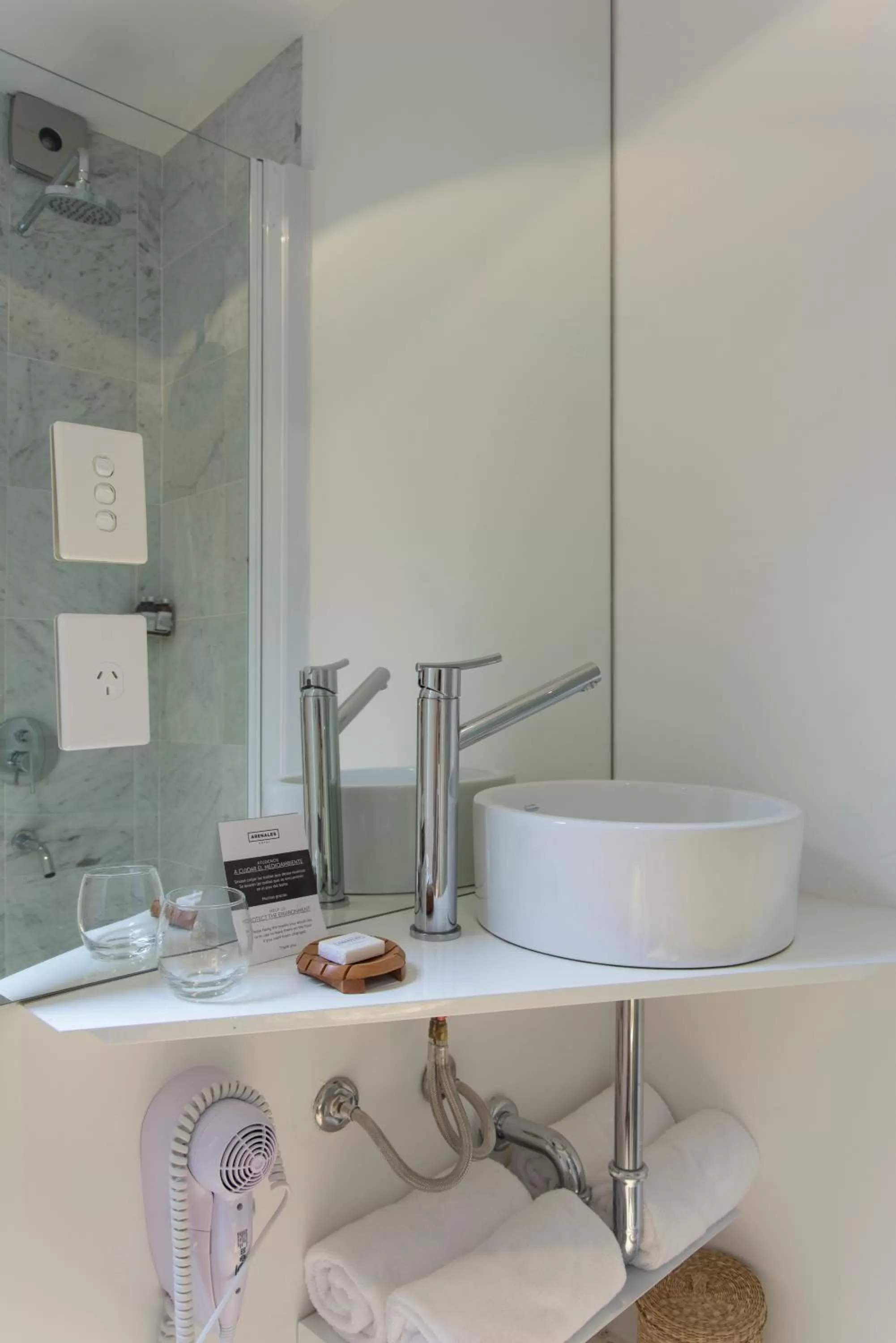 Toilet in Hotel Arenales