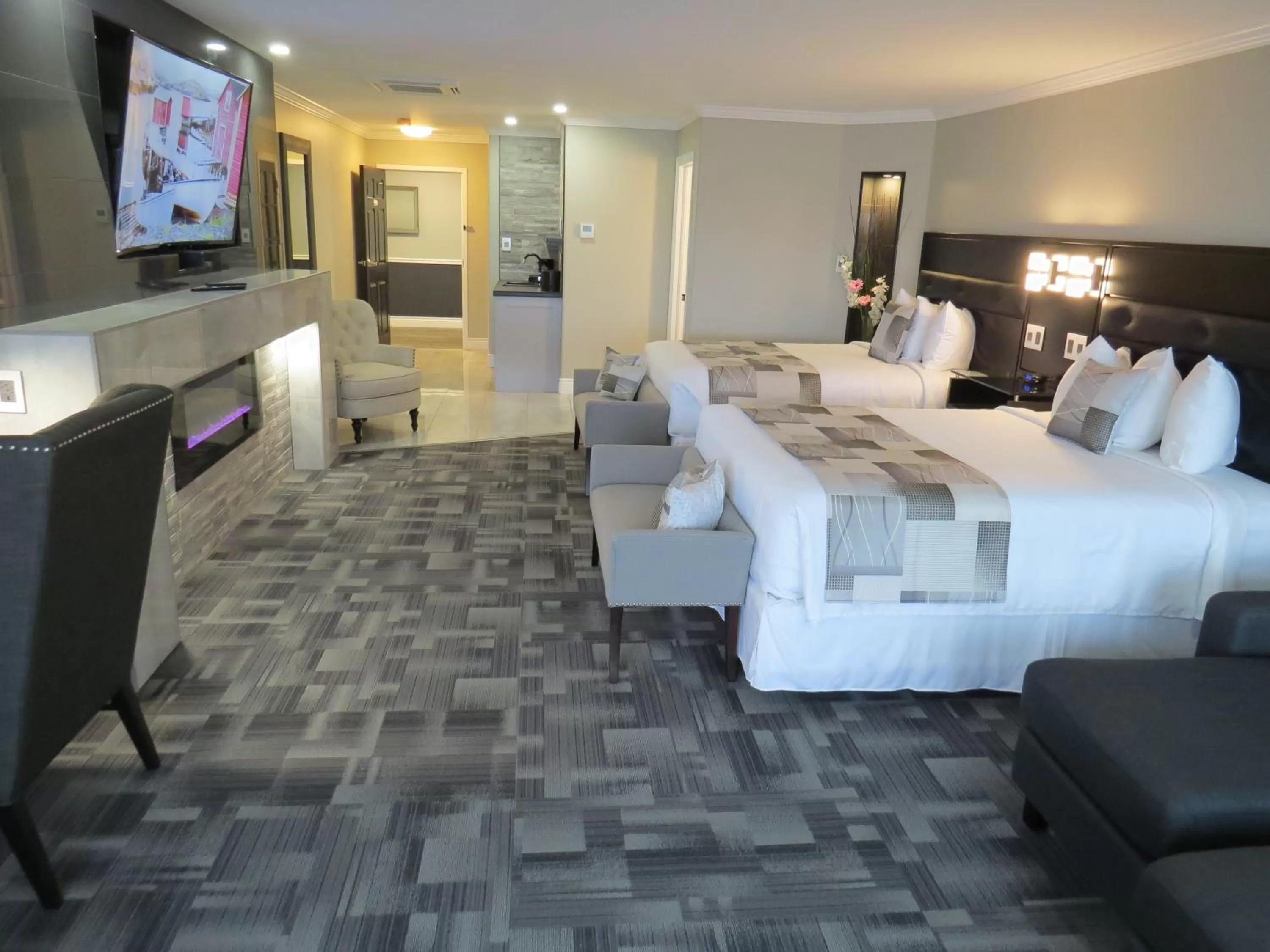 Bed in Dockside Suites