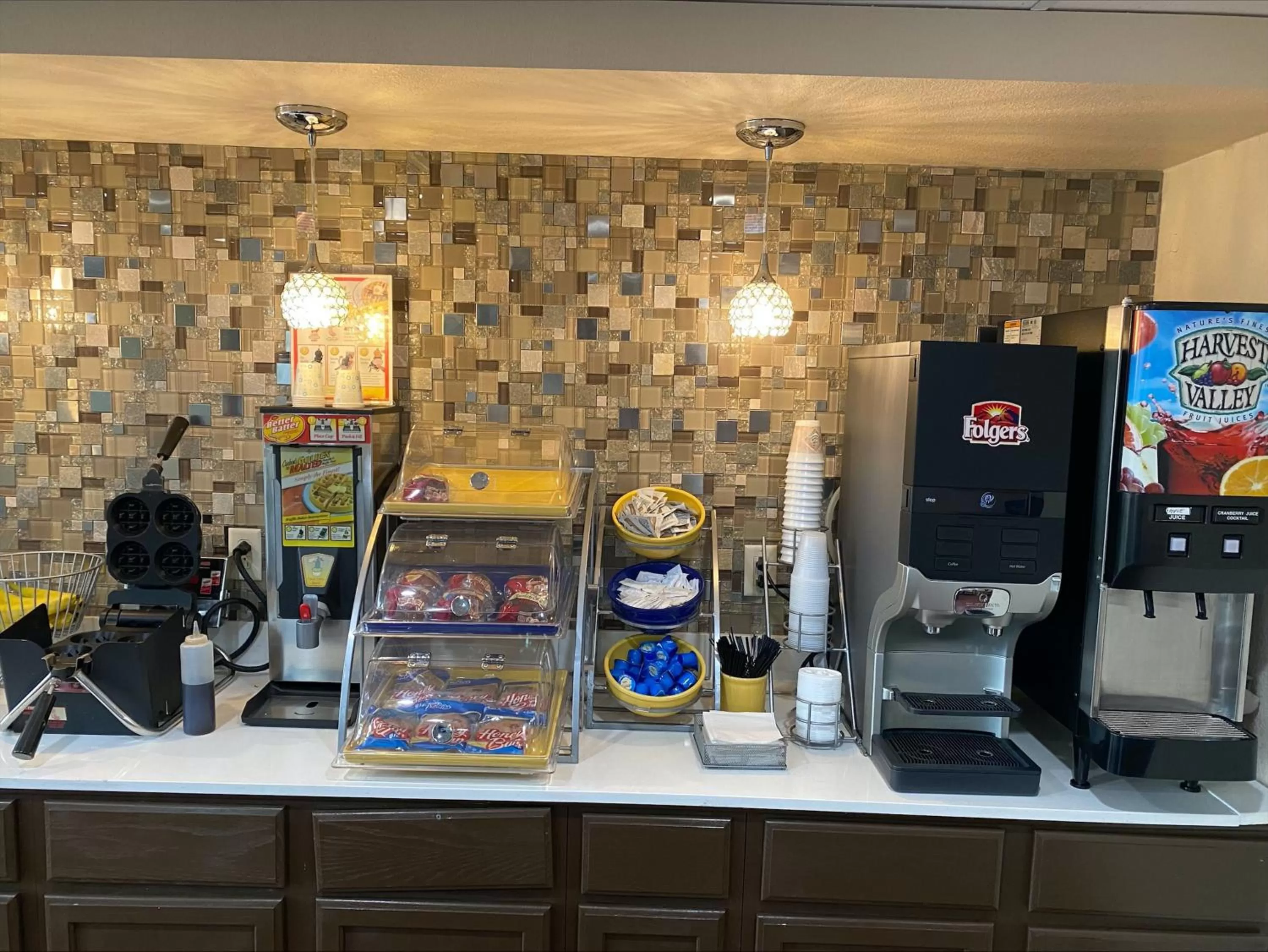 Breakfast in Red Roof Inn Wheelersburg