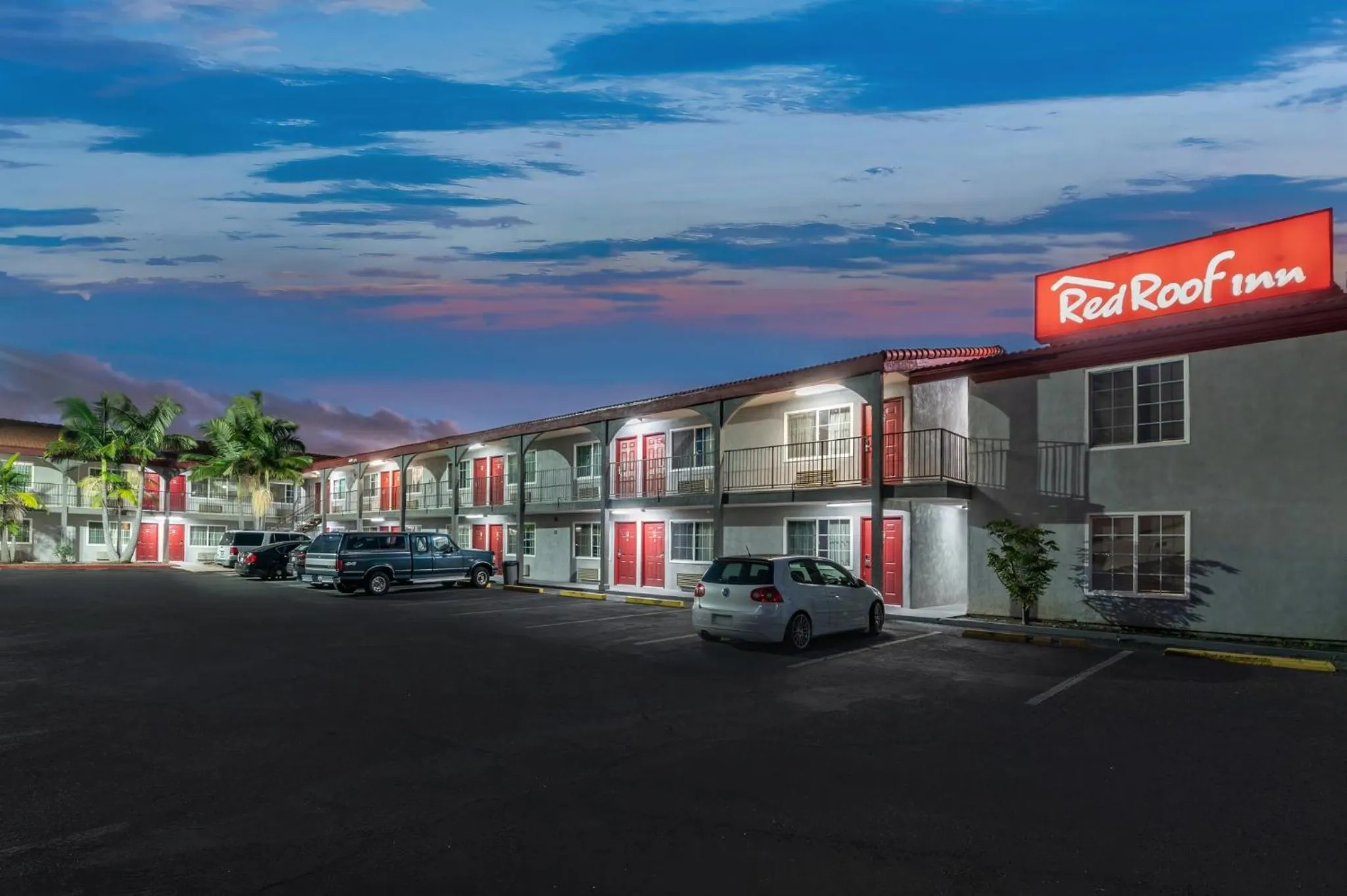 Property building in Red Roof Inn Los Angeles - Bellflower