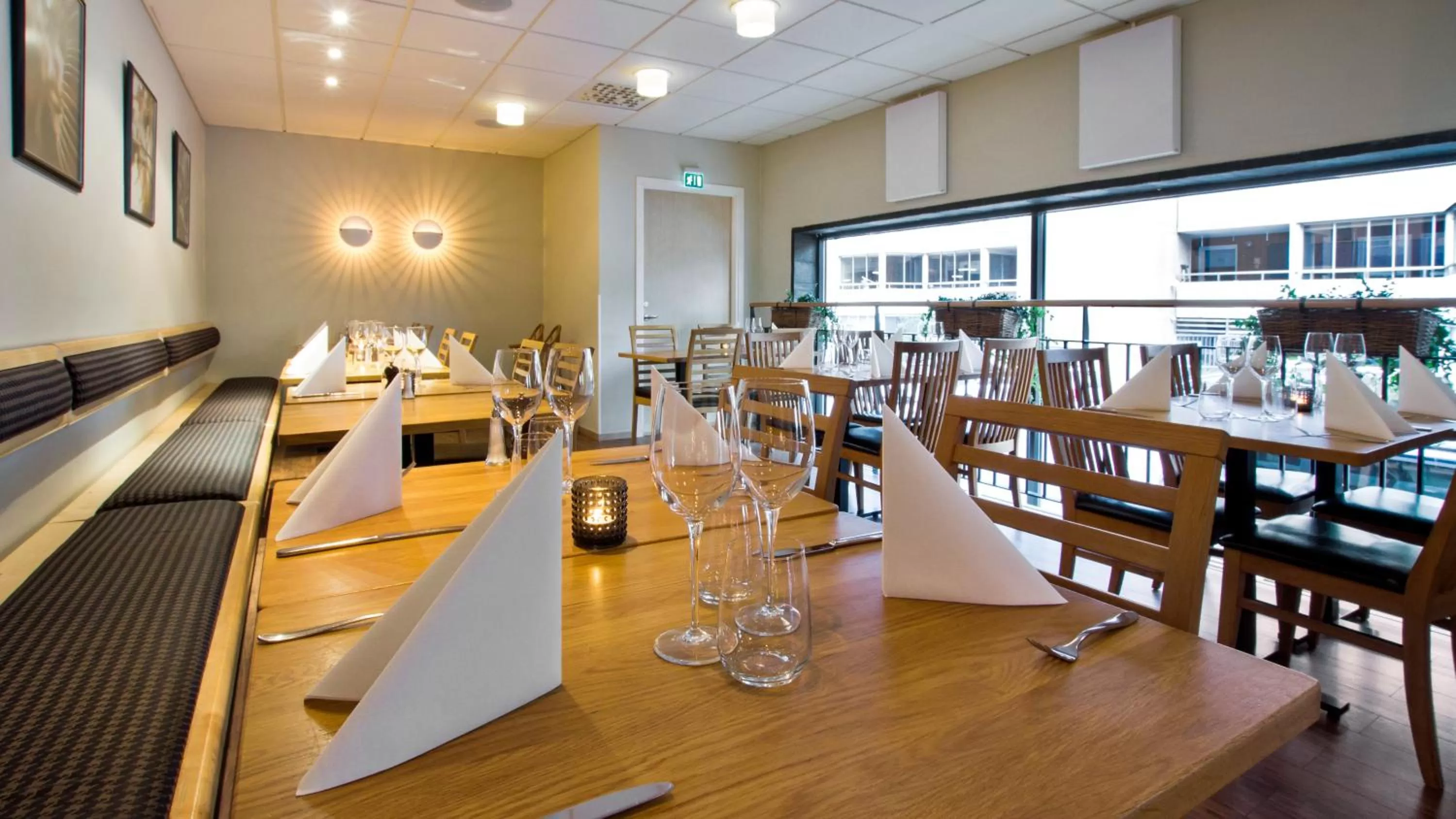 Restaurant/places to eat in Best Western Plus Grand Hotel Elektra