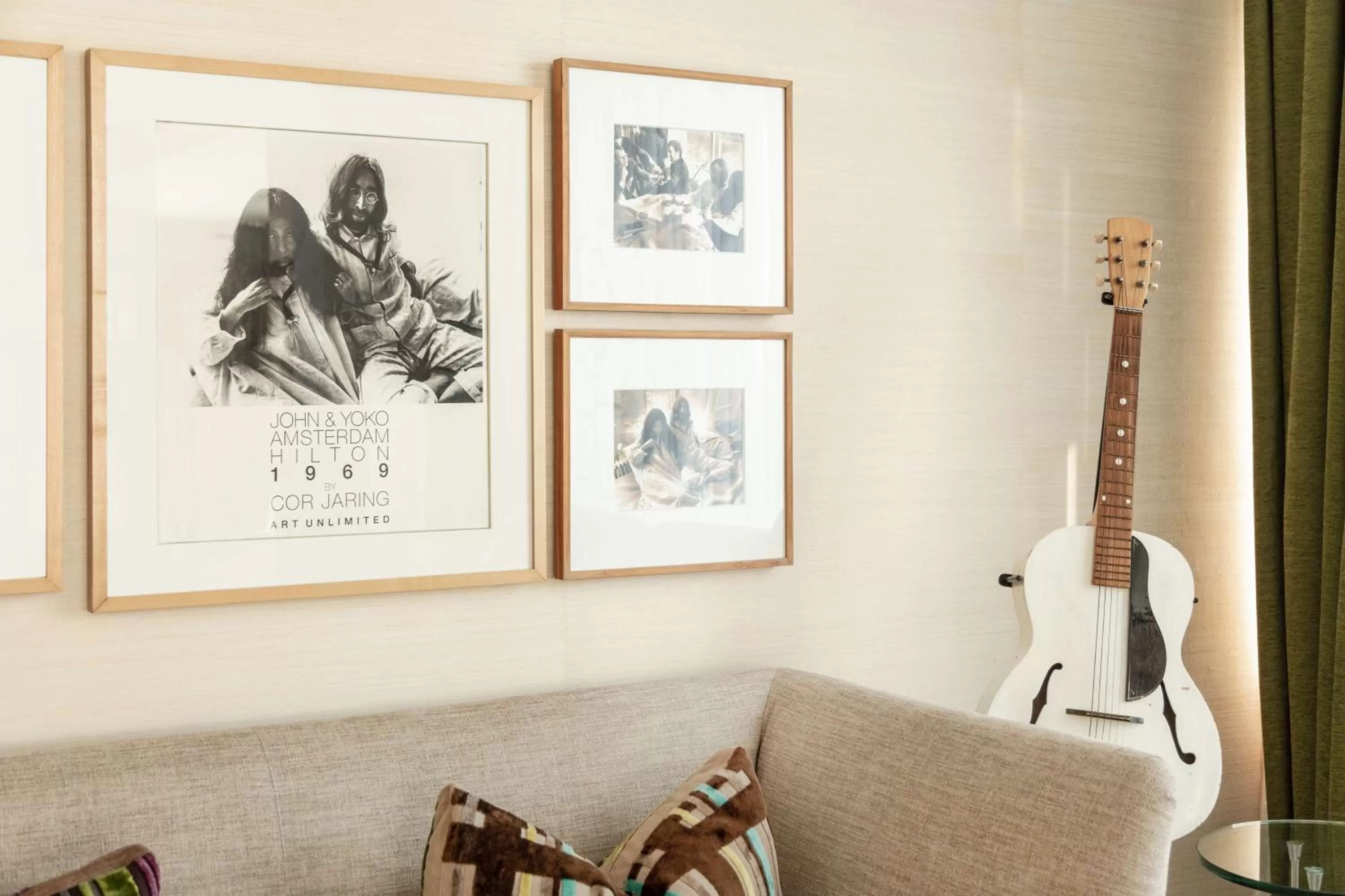 Living room in Hilton Amsterdam