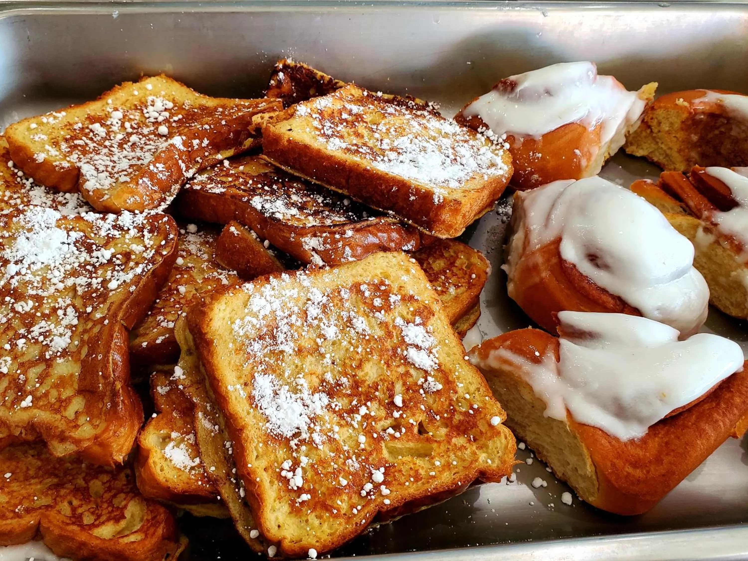 Buffet breakfast in Vero Beach Inn & Suites Vero Beach I-95