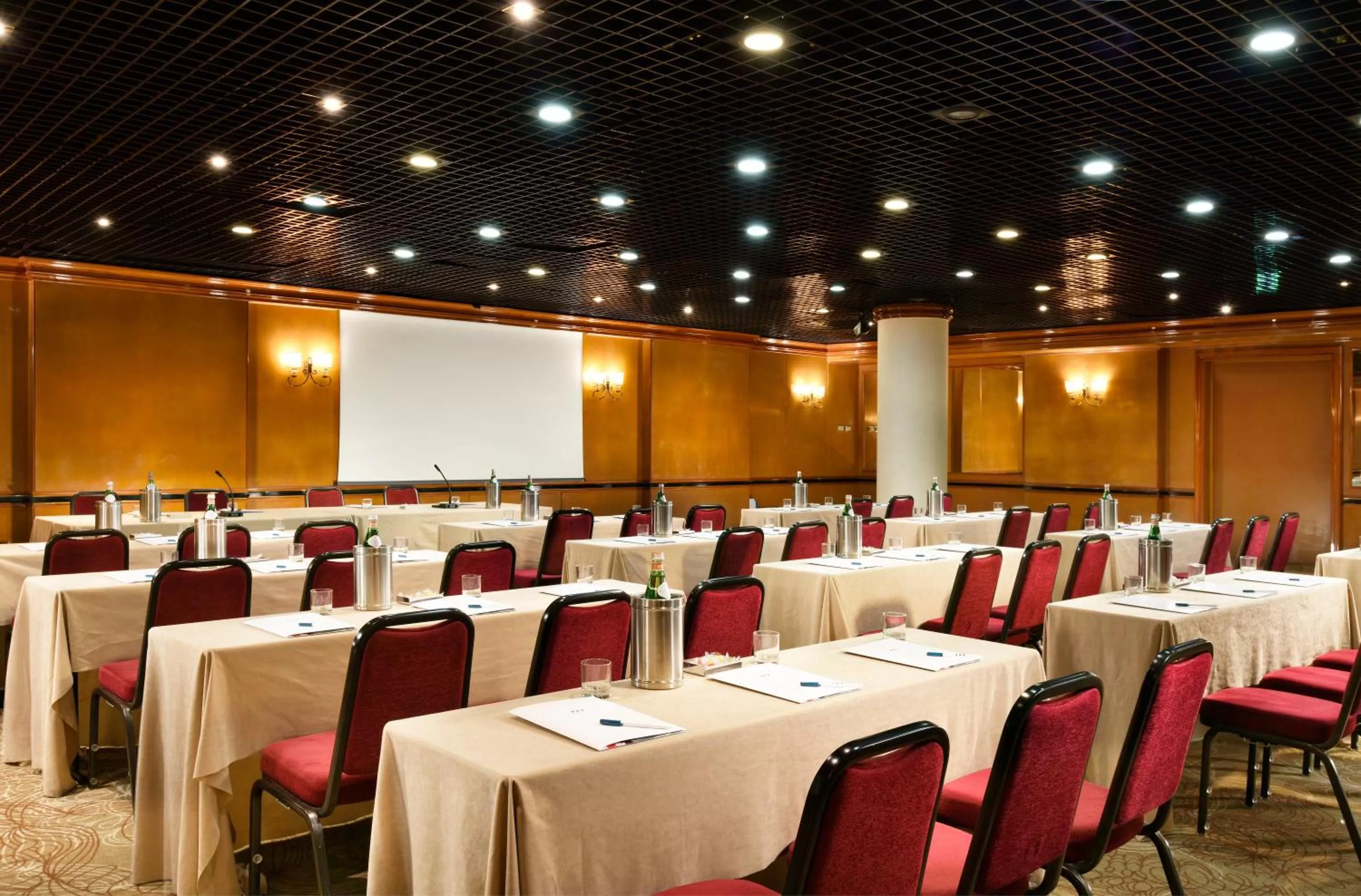 Business facilities in UNA Hotels Scandinavia Milano