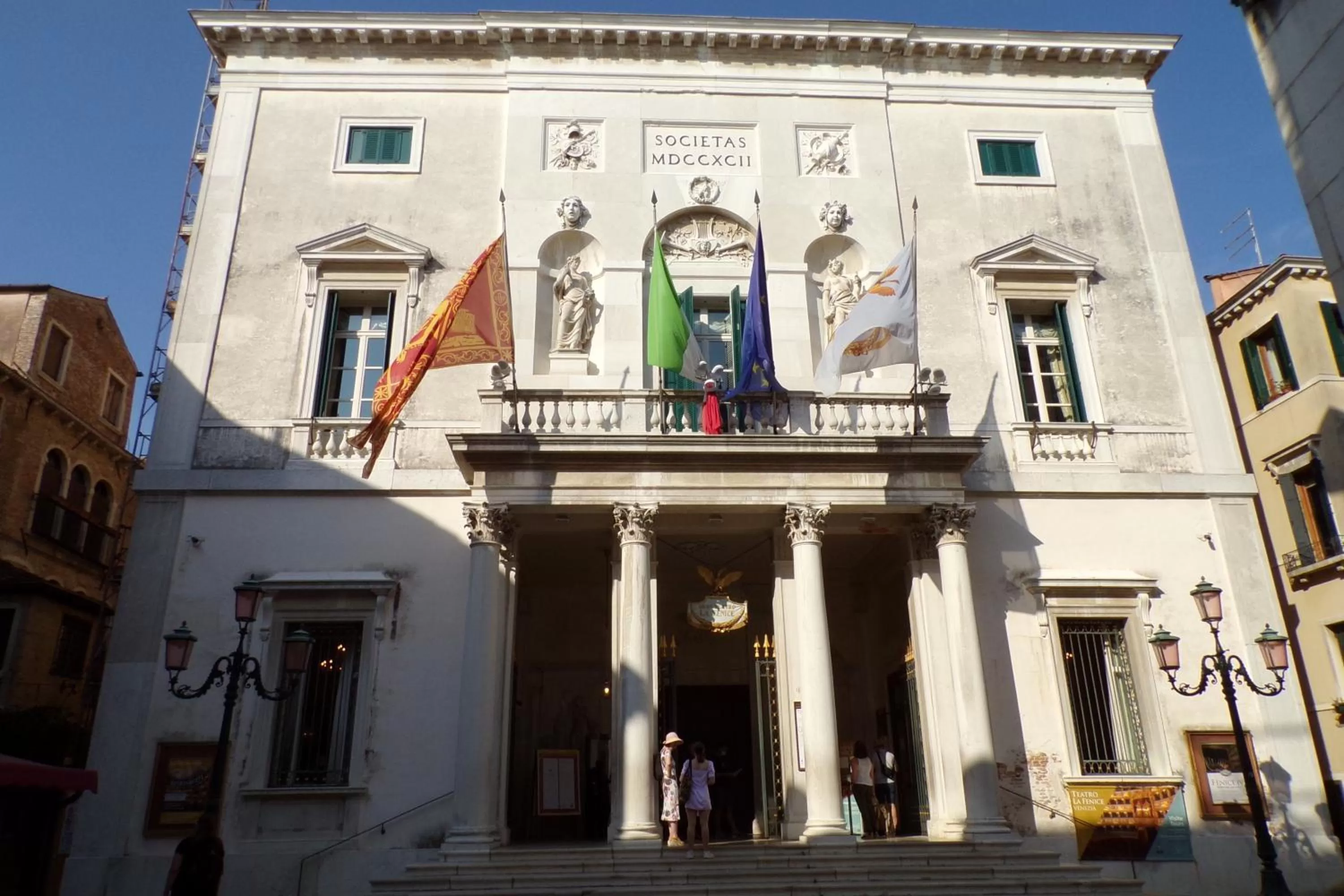 Property Building in Casa Venier