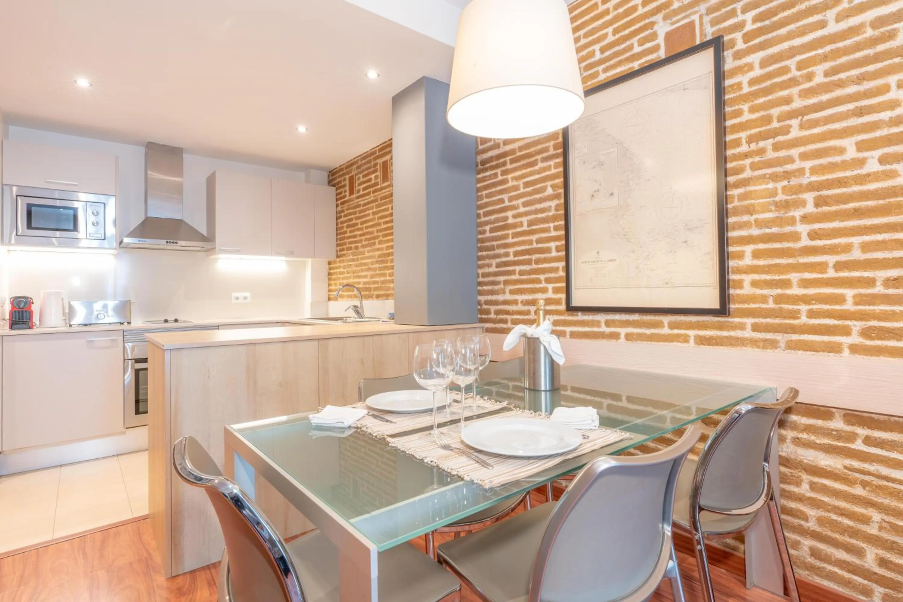 Serennia Cest Apartamentos Arc de Triomf